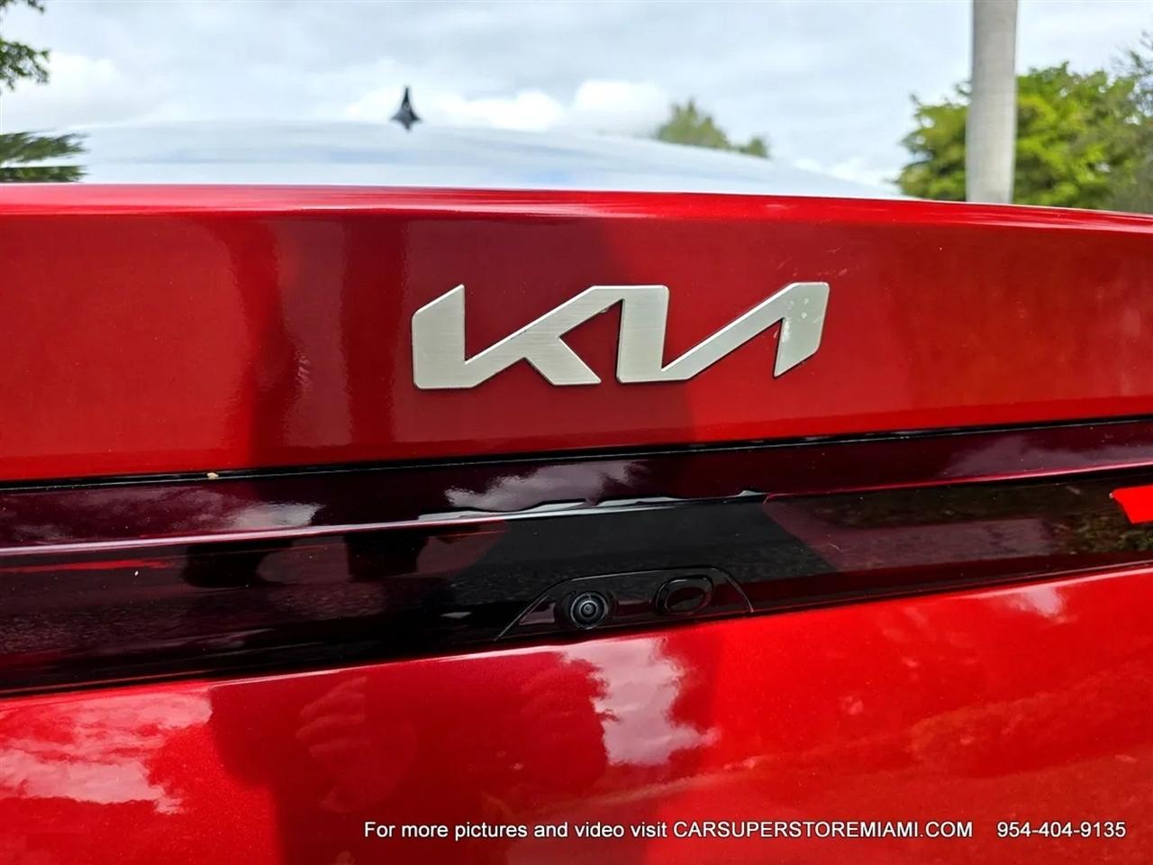 Kia K5  2025