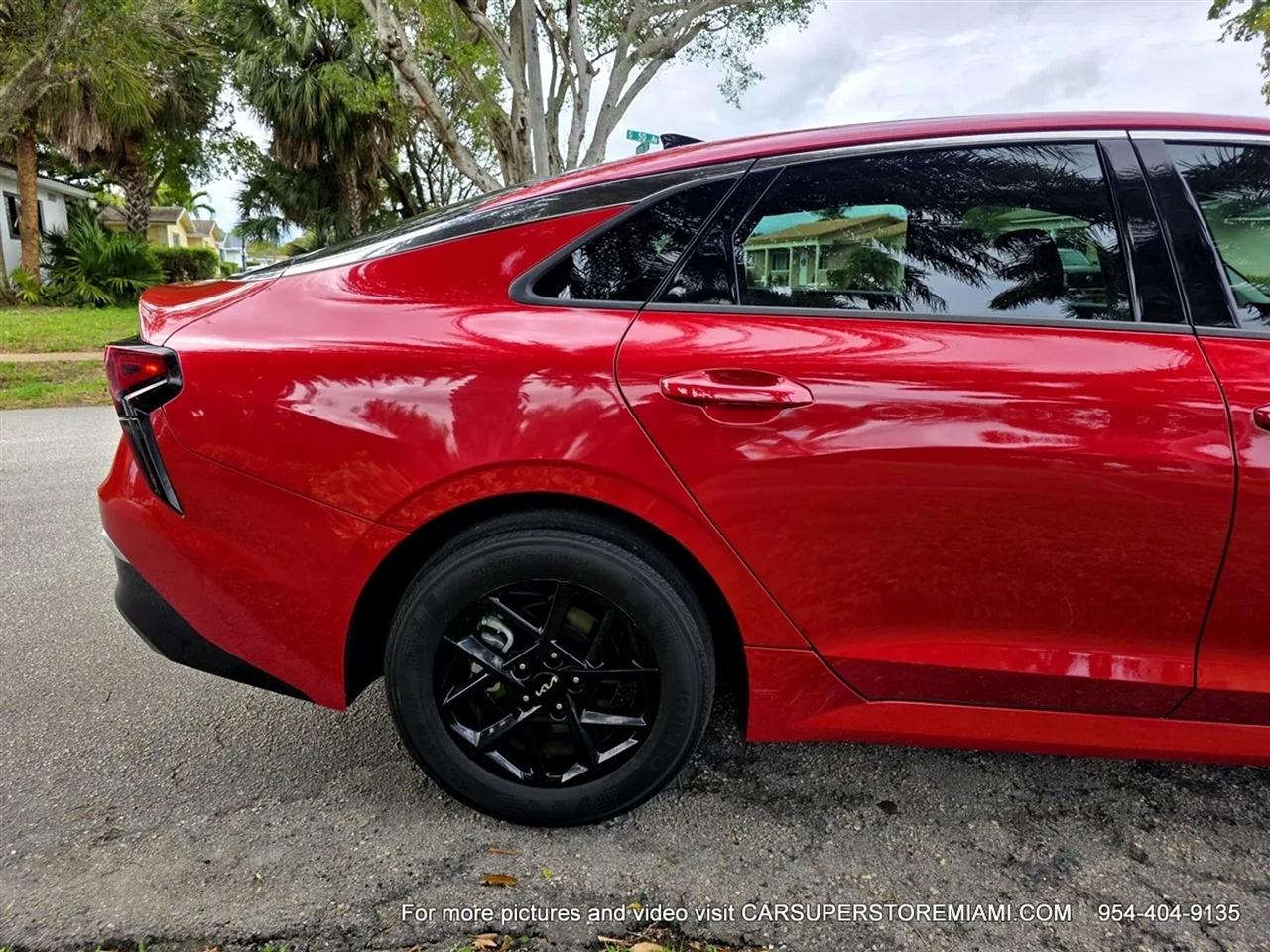Kia K5  2025