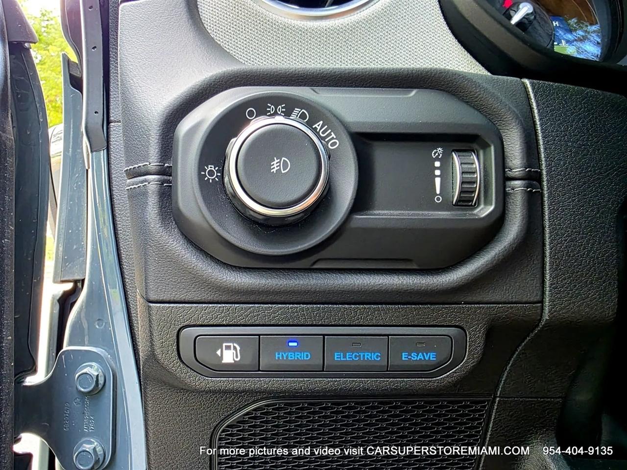 Jeep Wrangler 4xe  2025