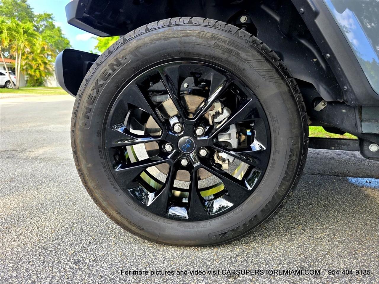 Jeep Wrangler 4xe  2025