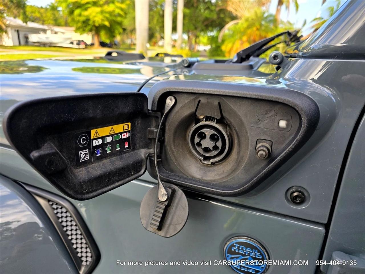 Jeep Wrangler 4xe  2025
