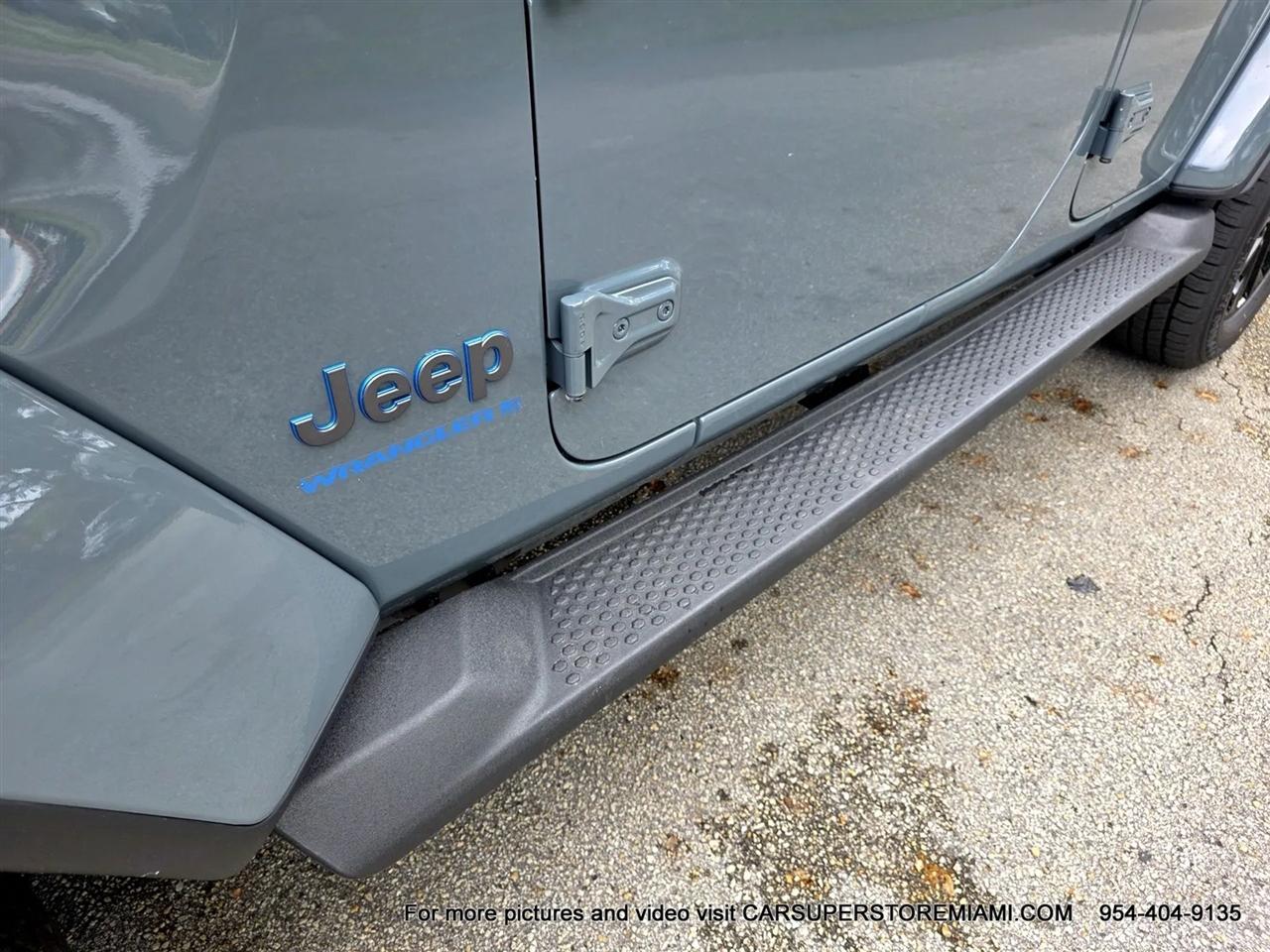 Jeep Wrangler 4xe  2025