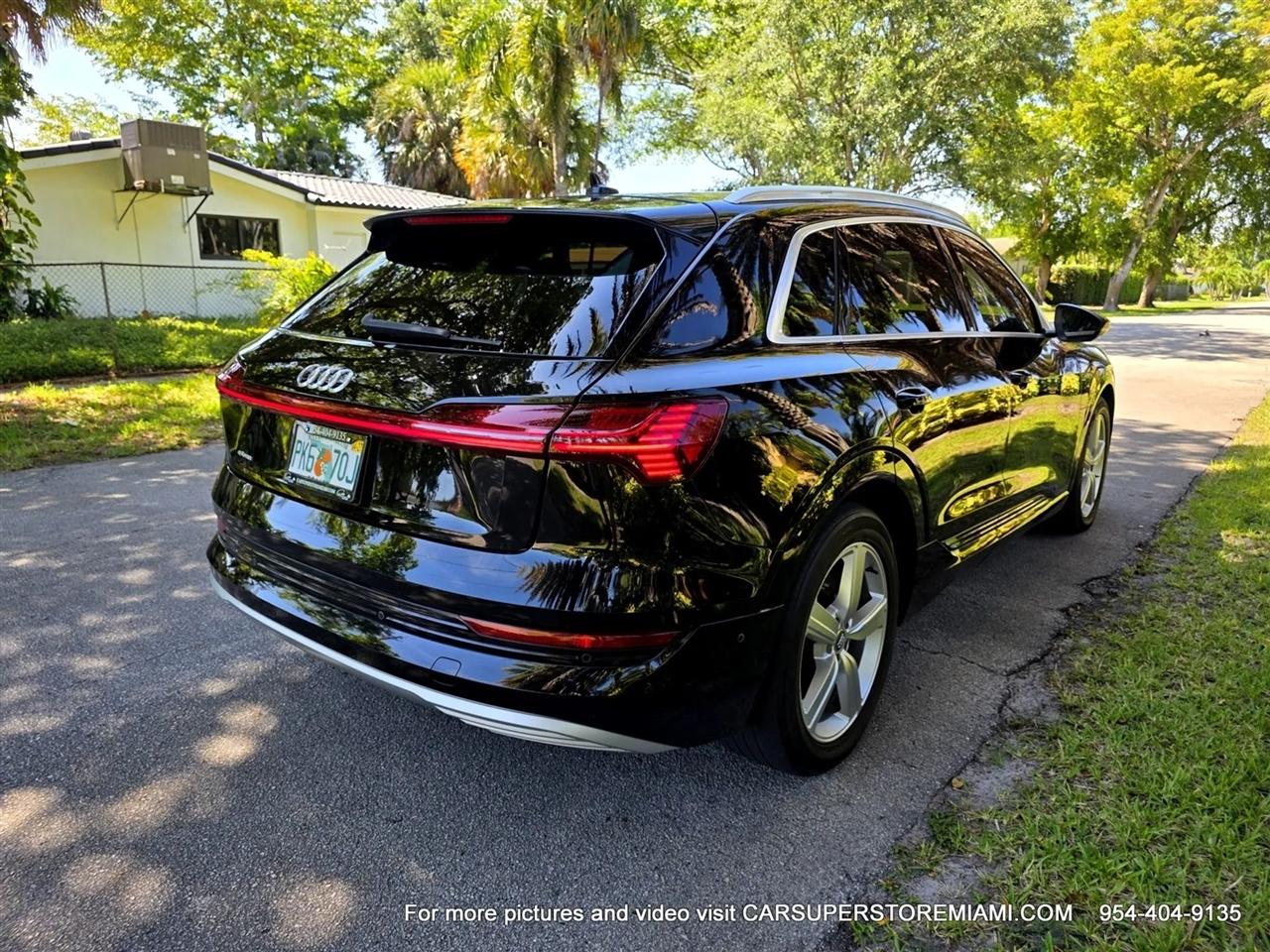 Audi E-Tron  2019