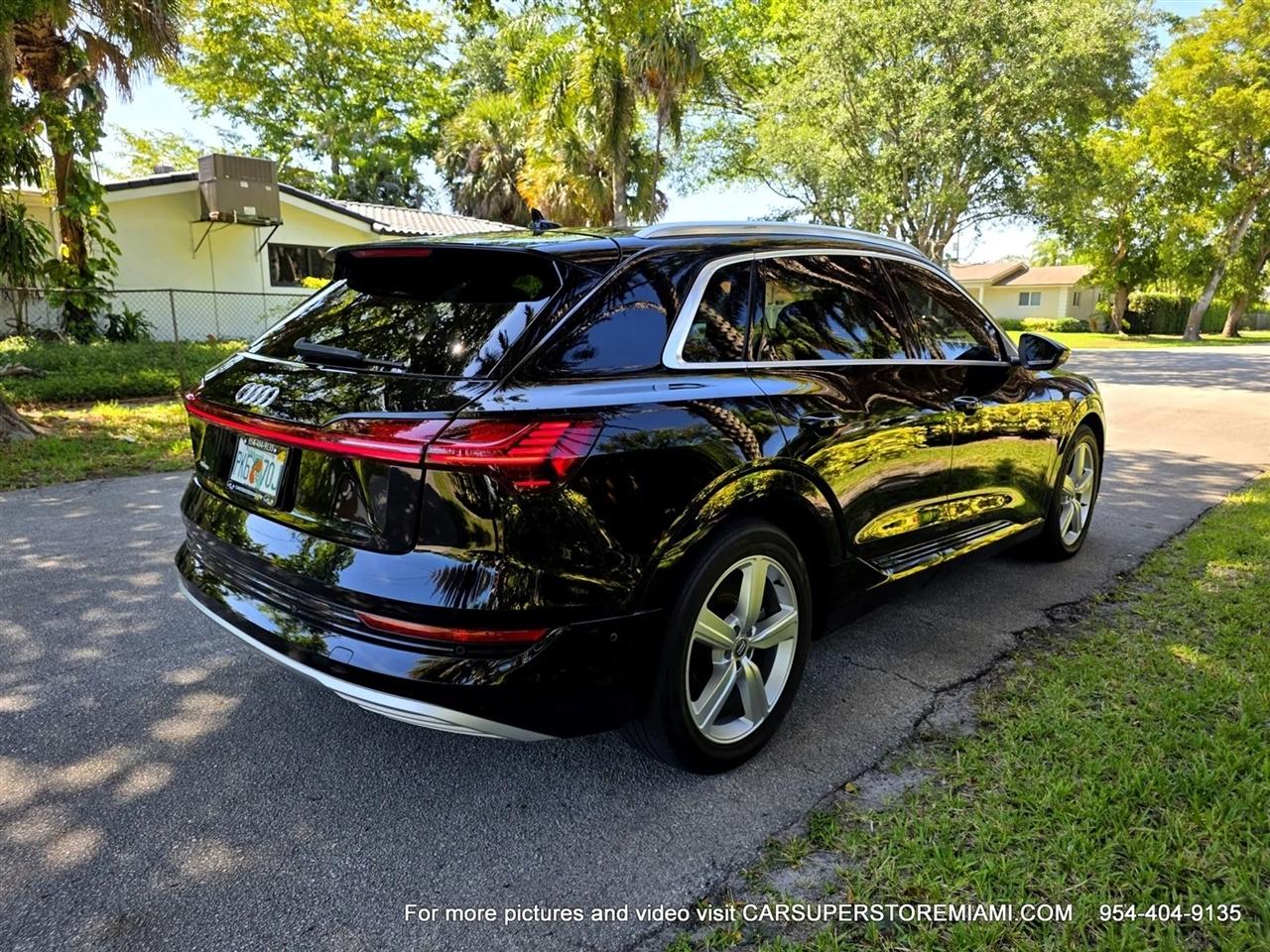Audi E-Tron  2019