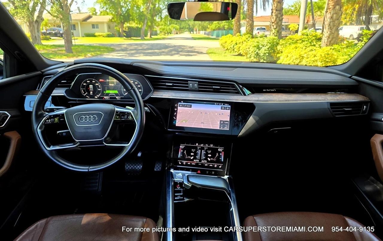Audi E-Tron  2019