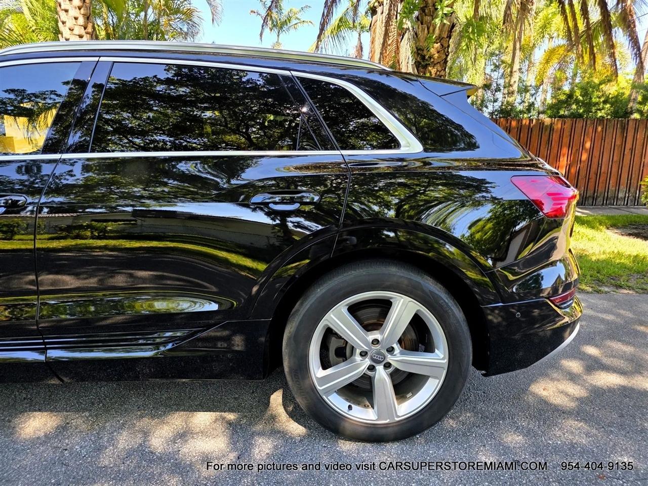 Audi E-Tron  2019