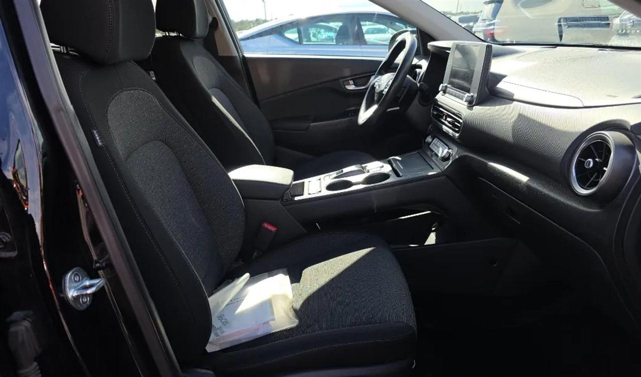 Hyundai Kona EV  2023