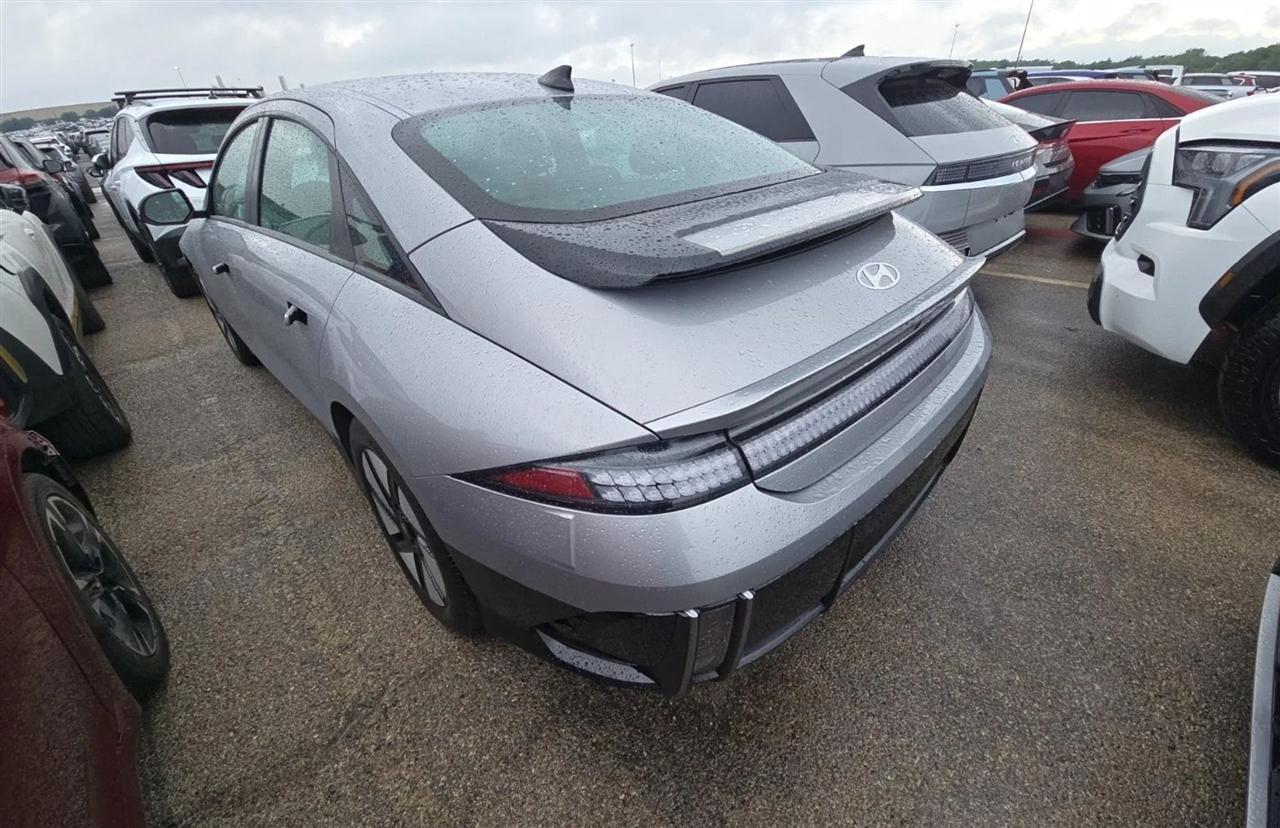 Hyundai Ioniq 6  2024