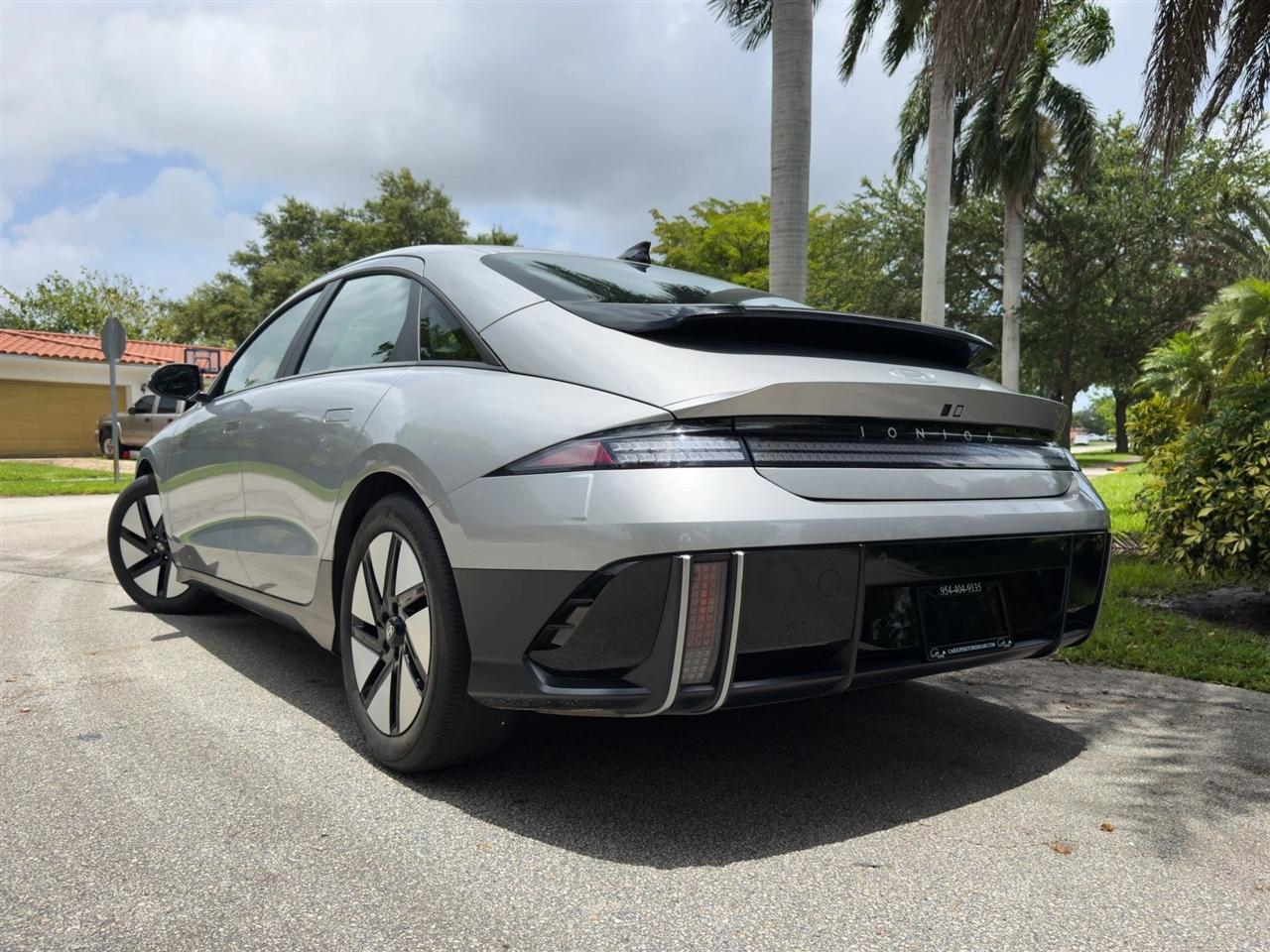 Hyundai Ioniq 6  2024