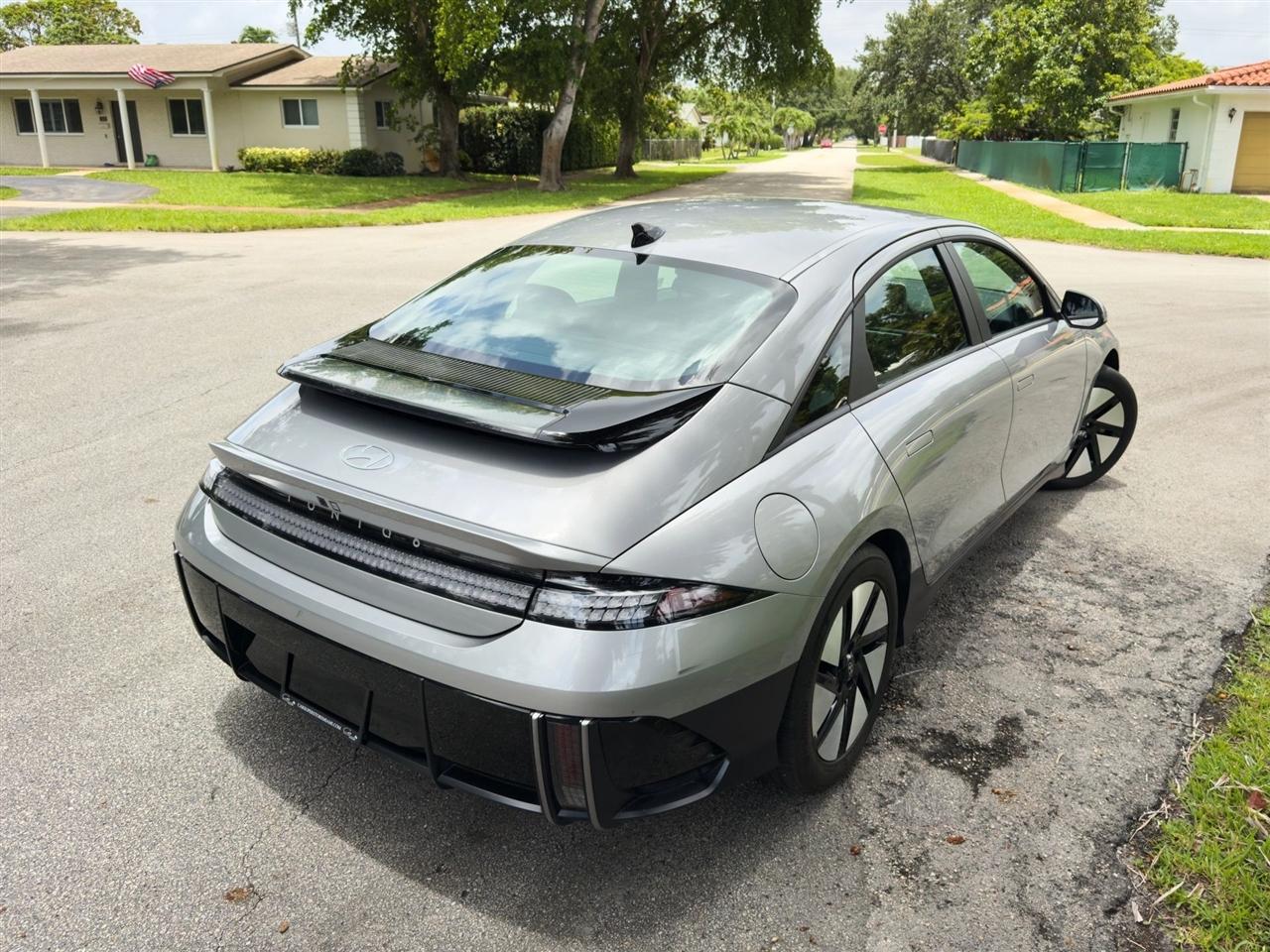 Hyundai Ioniq 6  2024