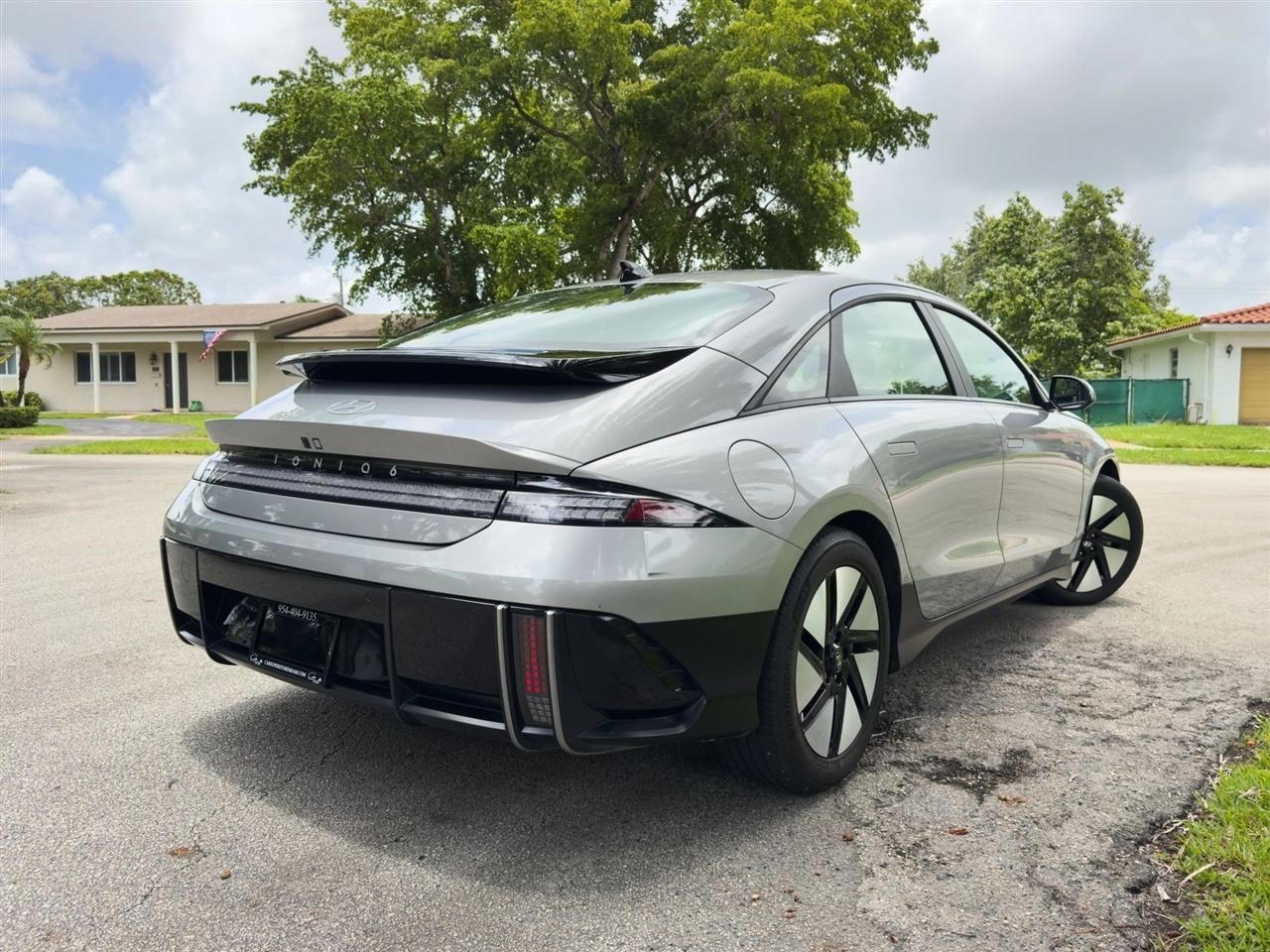 Hyundai Ioniq 6  2024