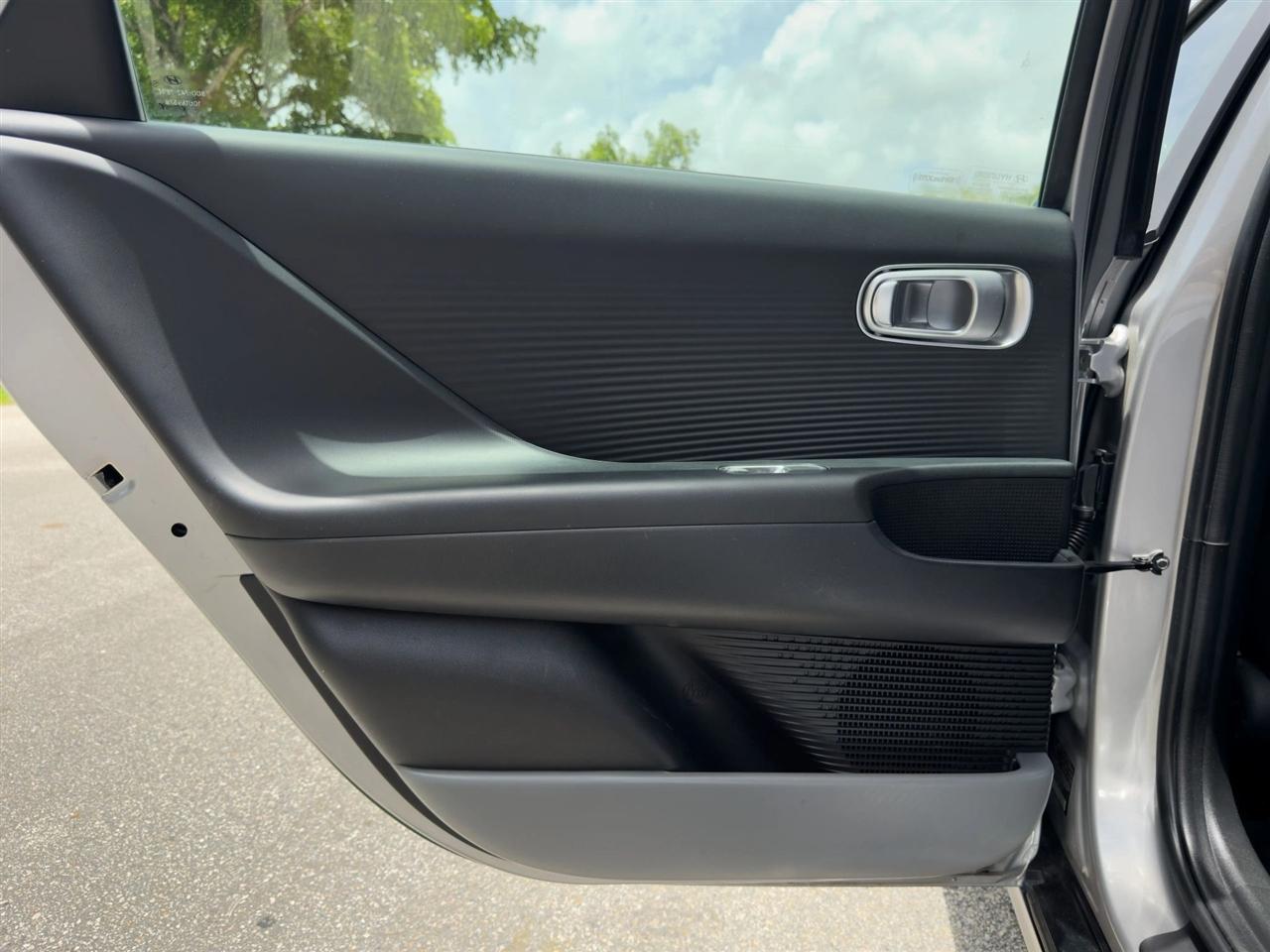Hyundai Ioniq 6  2024