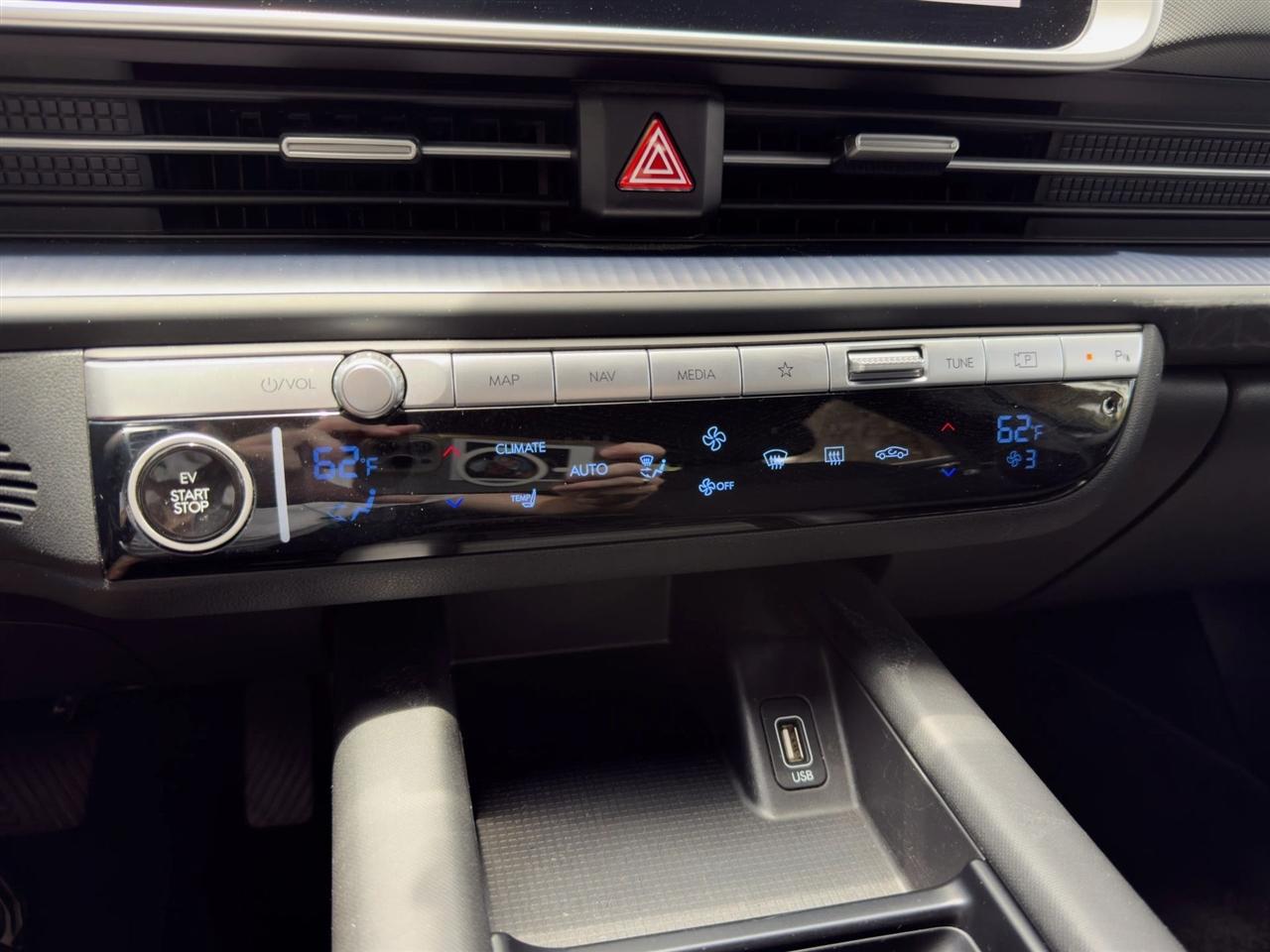 Hyundai Ioniq 6  2024