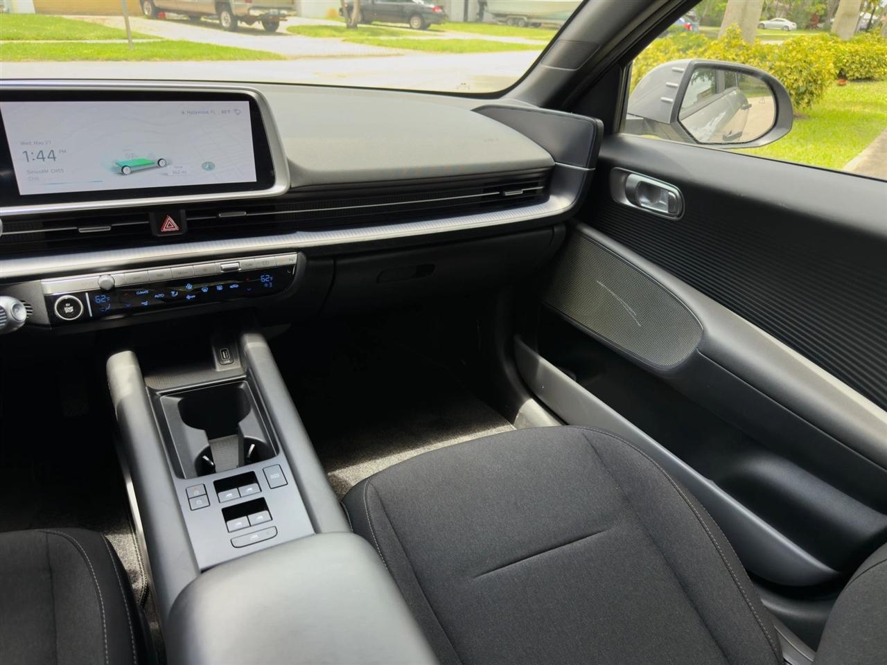 Hyundai Ioniq 6  2024