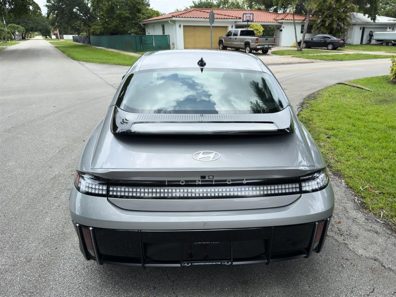 Hyundai Ioniq 6  2024