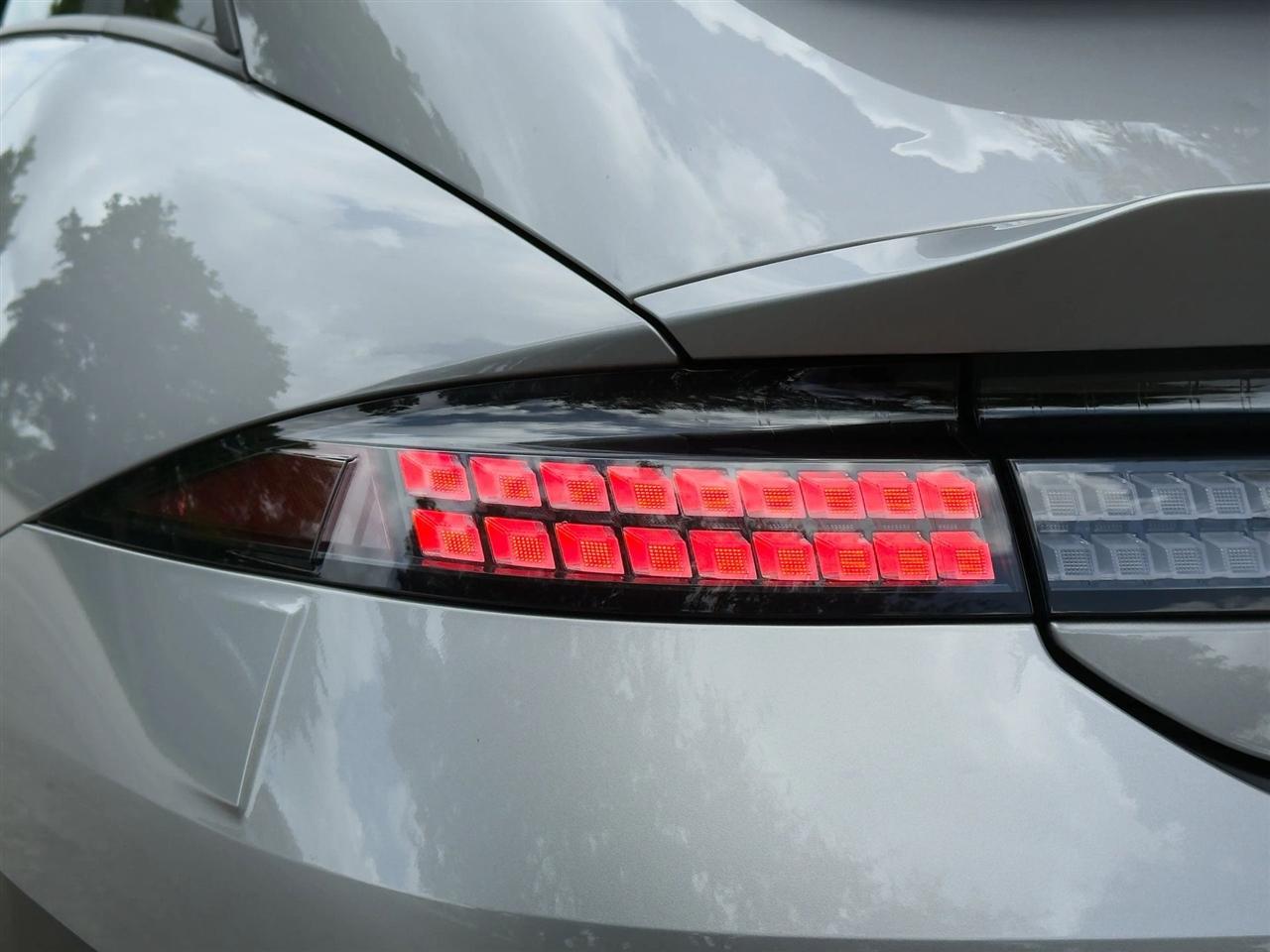 Hyundai Ioniq 6  2024
