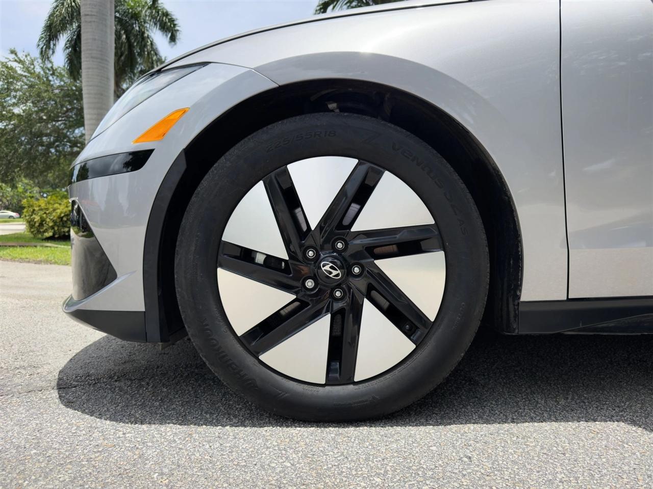 Hyundai Ioniq 6  2024