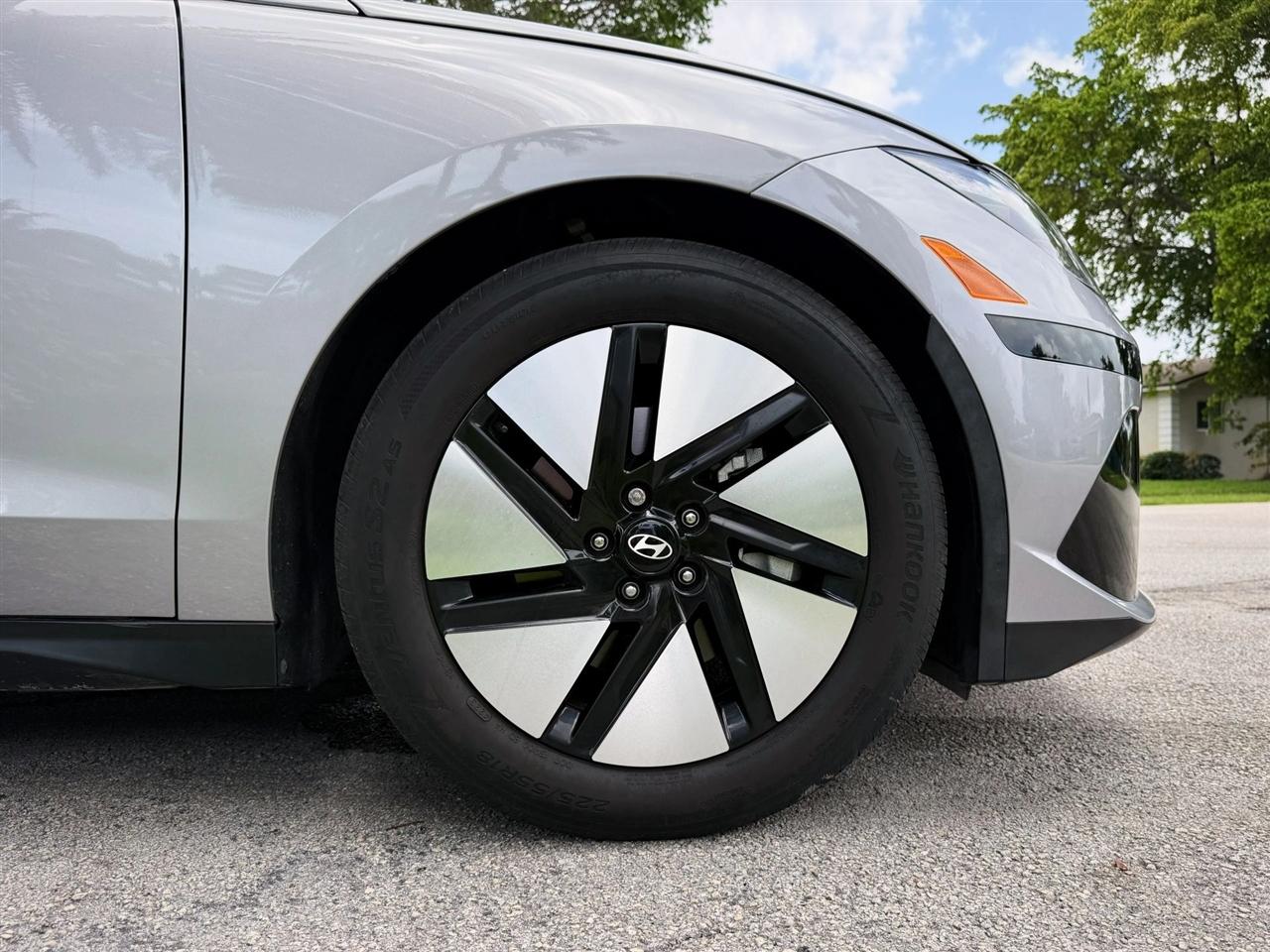 Hyundai Ioniq 6  2024
