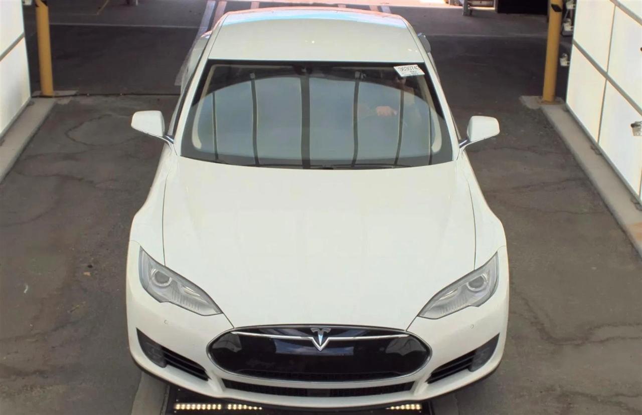 Tesla Model S  2016