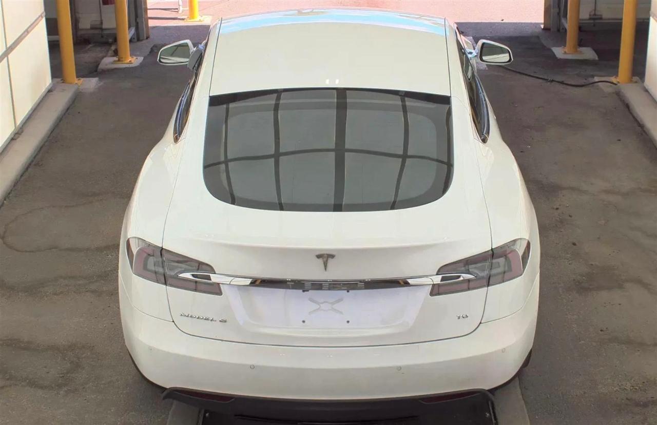Tesla Model S  2016
