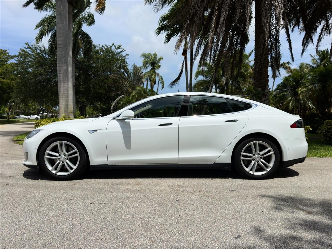 Tesla Model S  2016