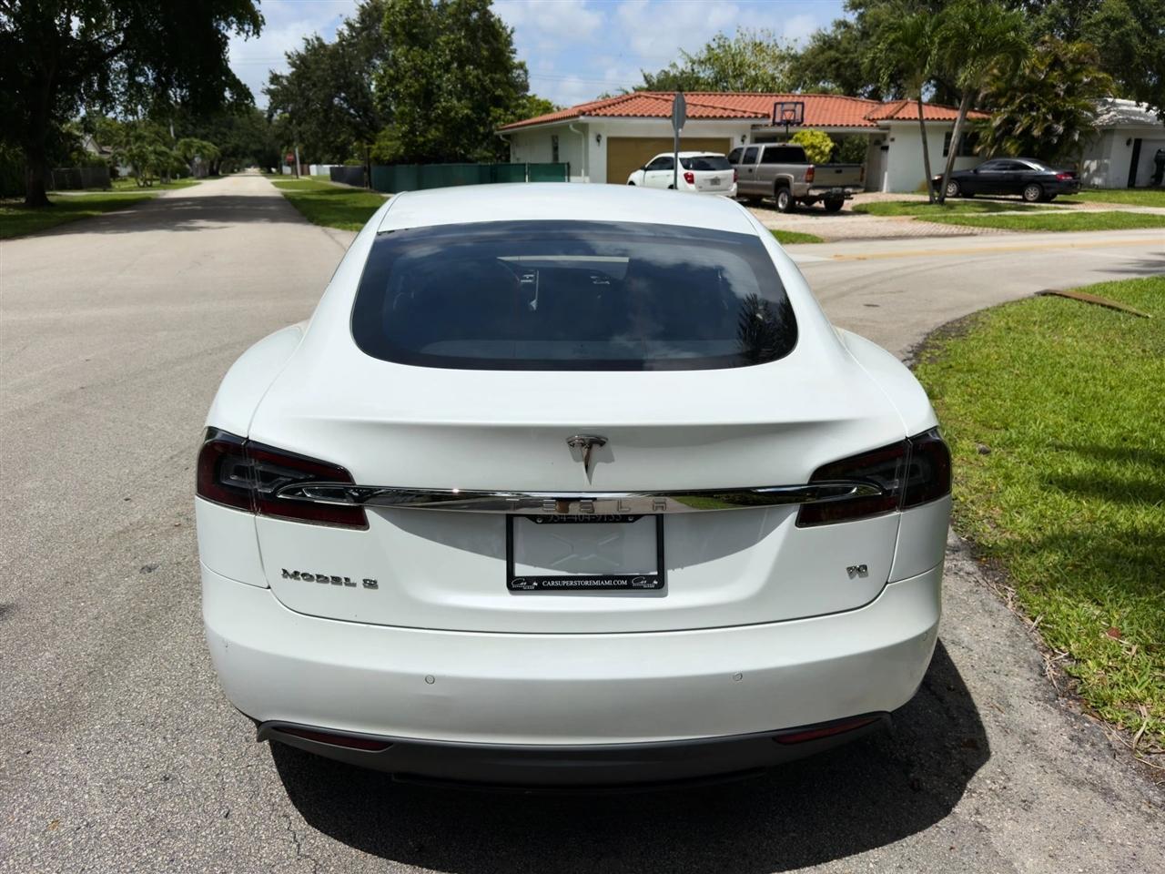Tesla Model S  2016