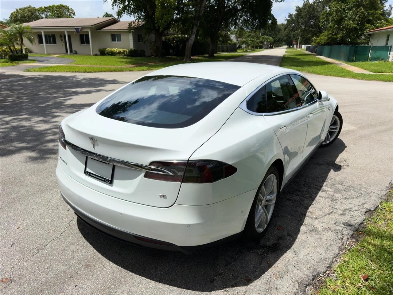 Tesla Model S  2016