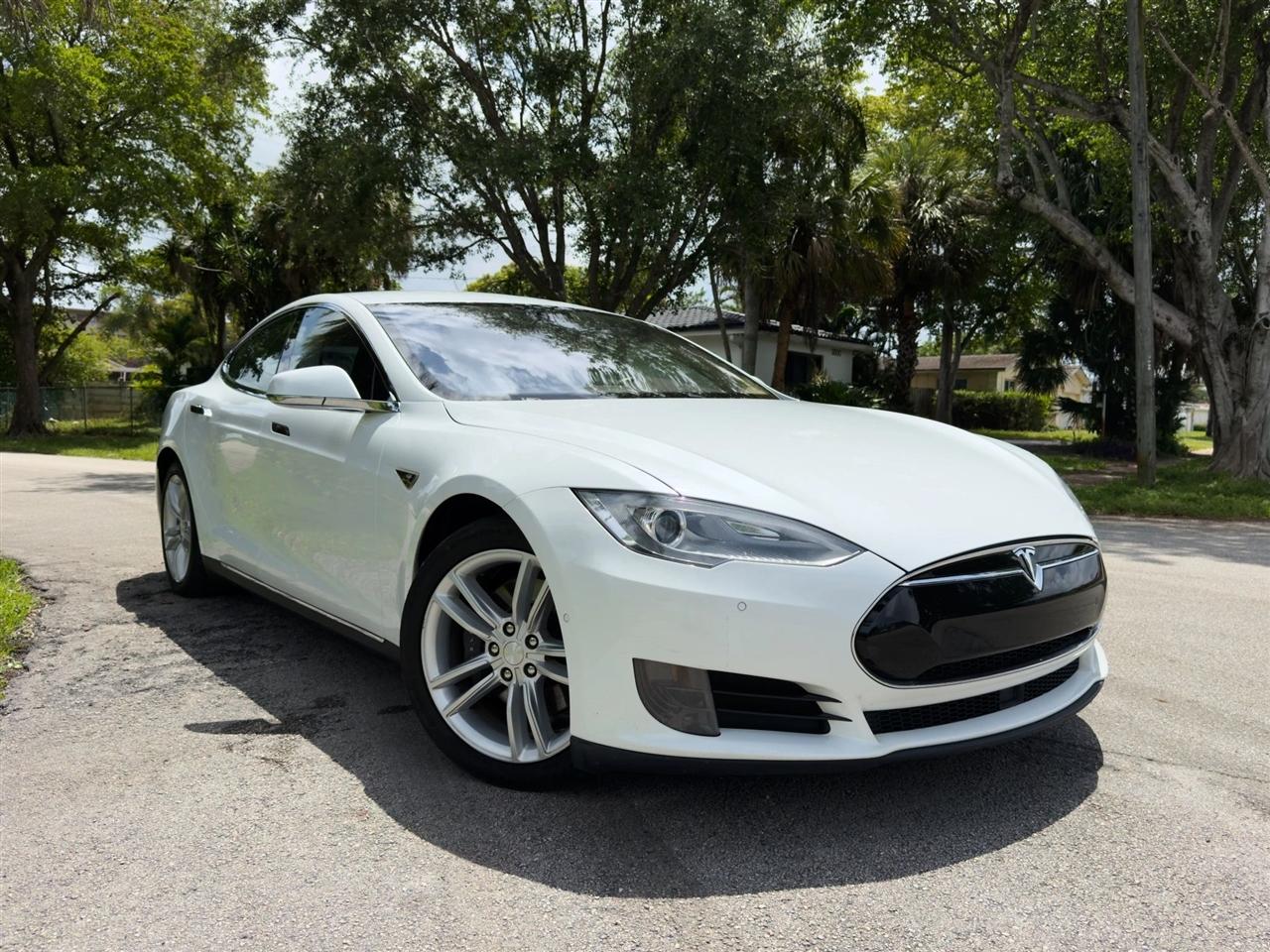 Tesla Model S  2016