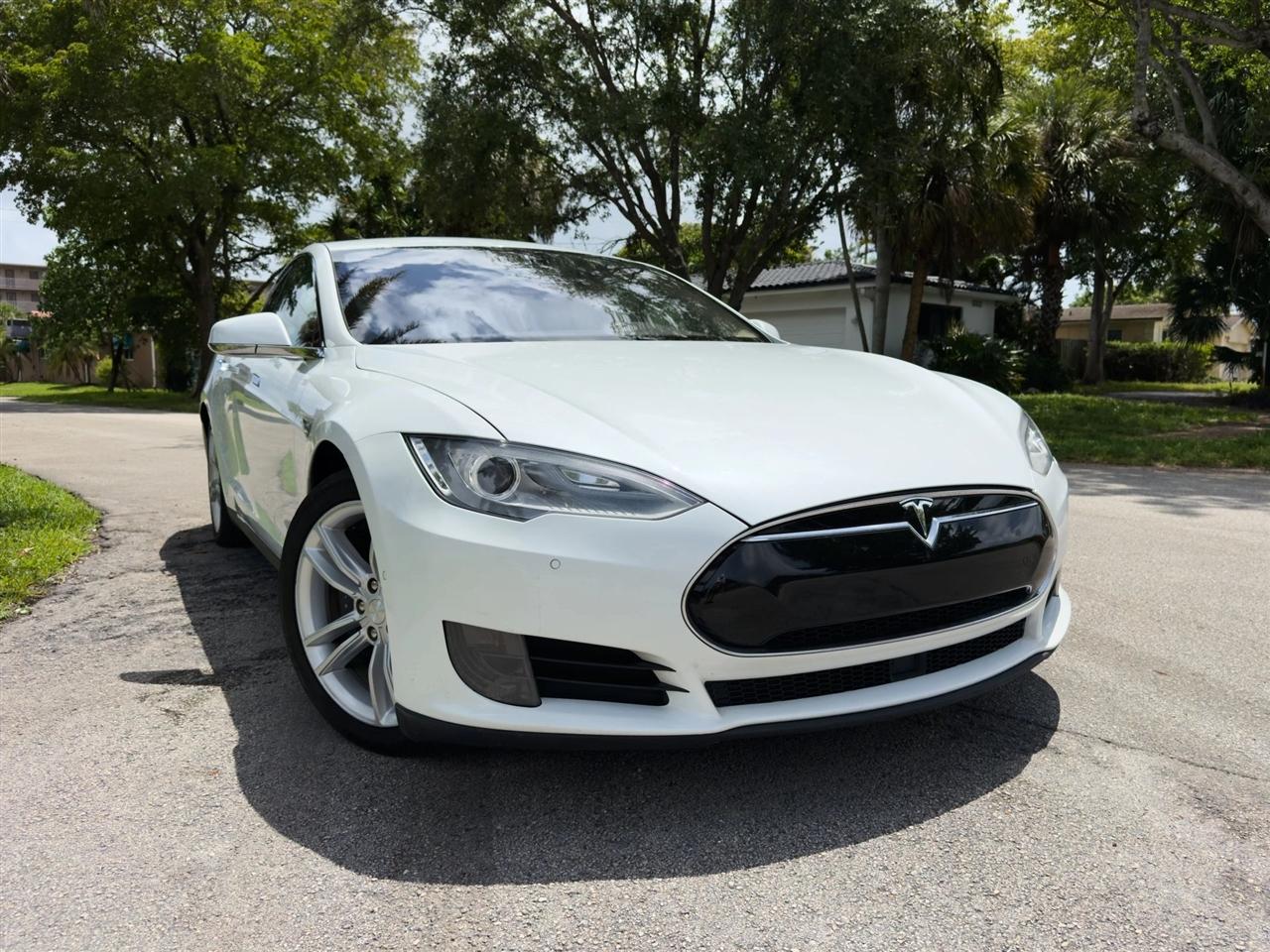 Tesla Model S  2016