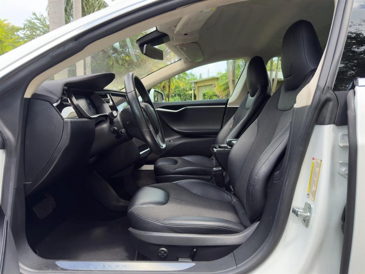 Tesla Model S  2016