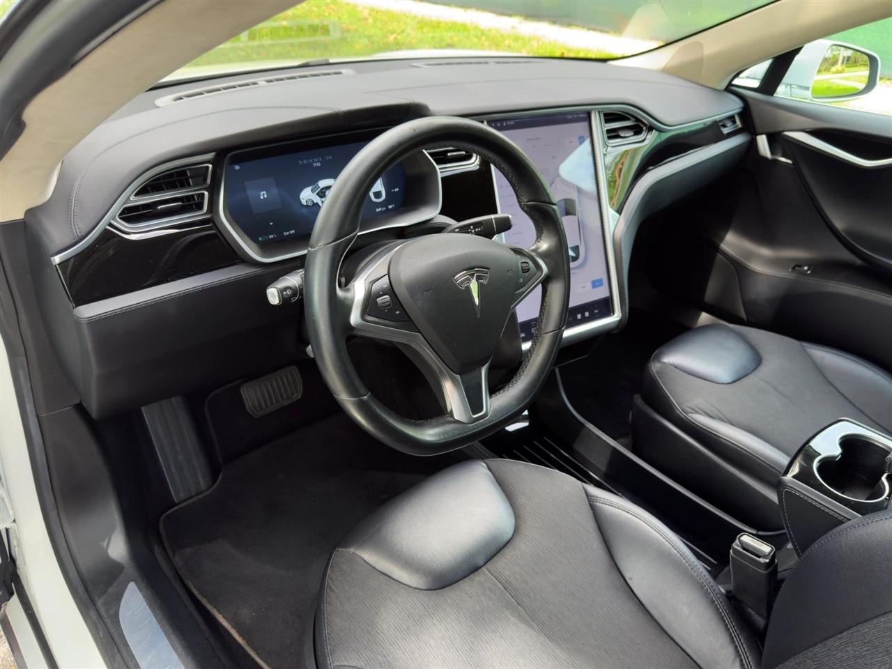 Tesla Model S  2016