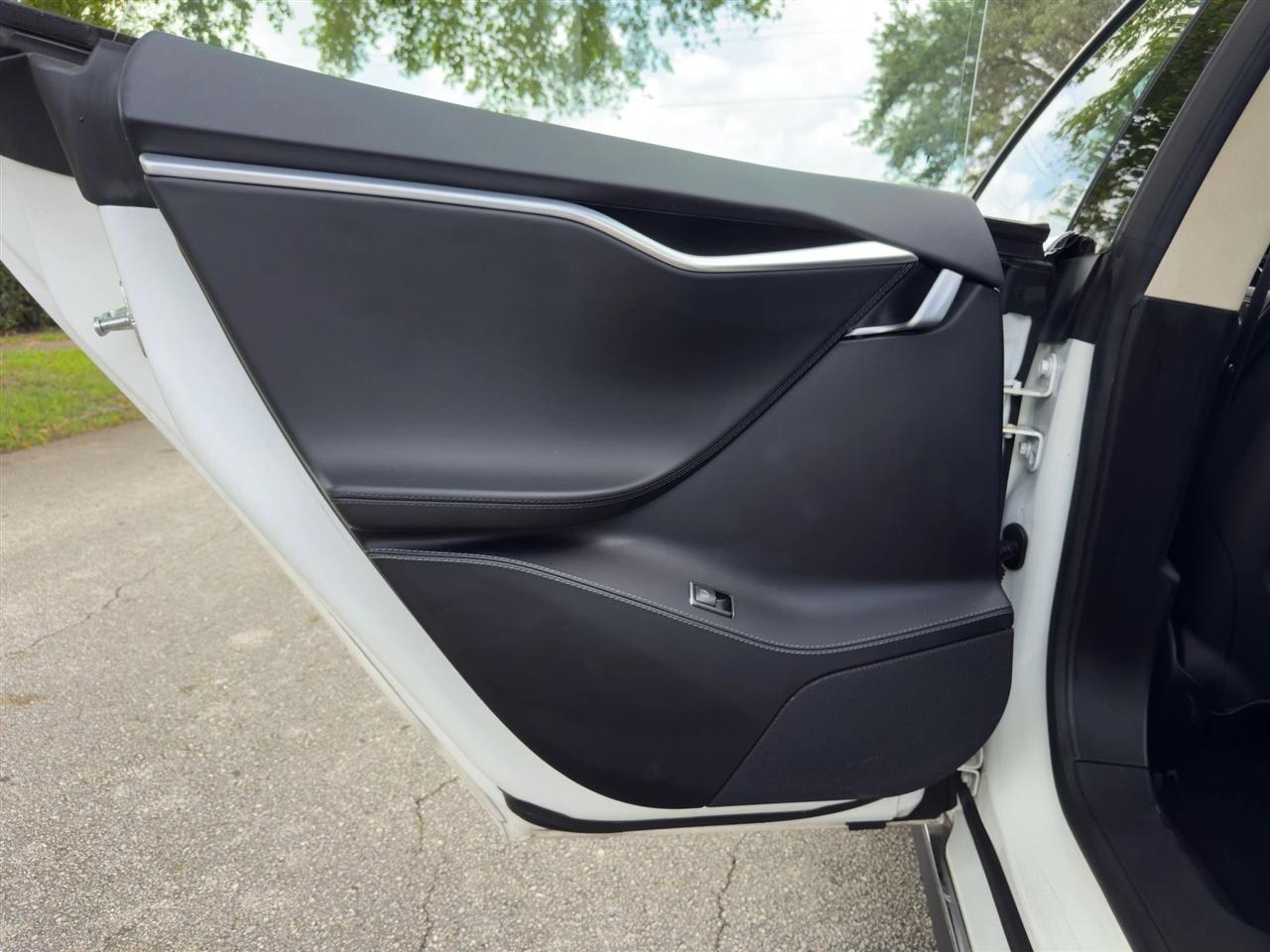 Tesla Model S  2016