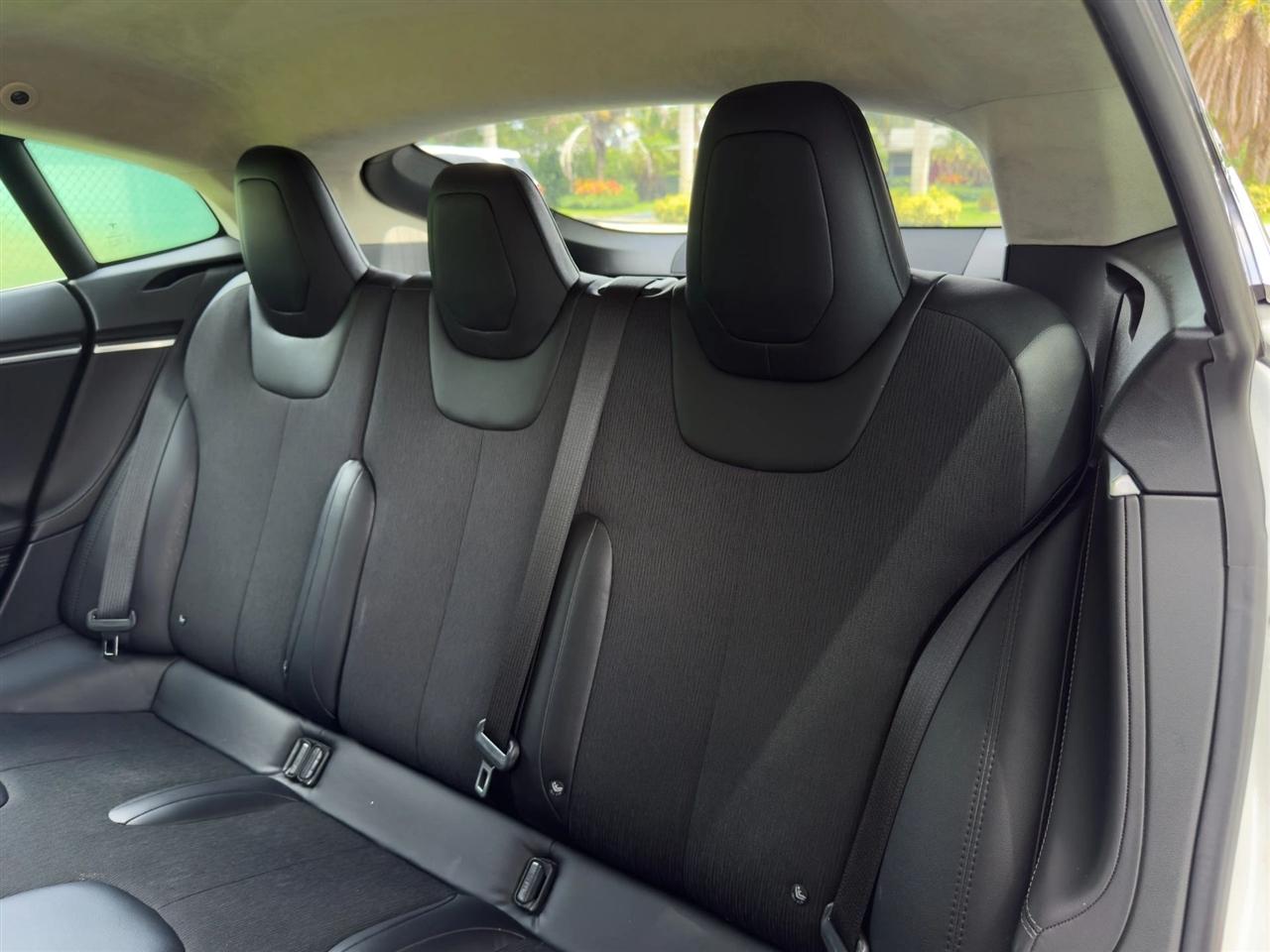 Tesla Model S  2016