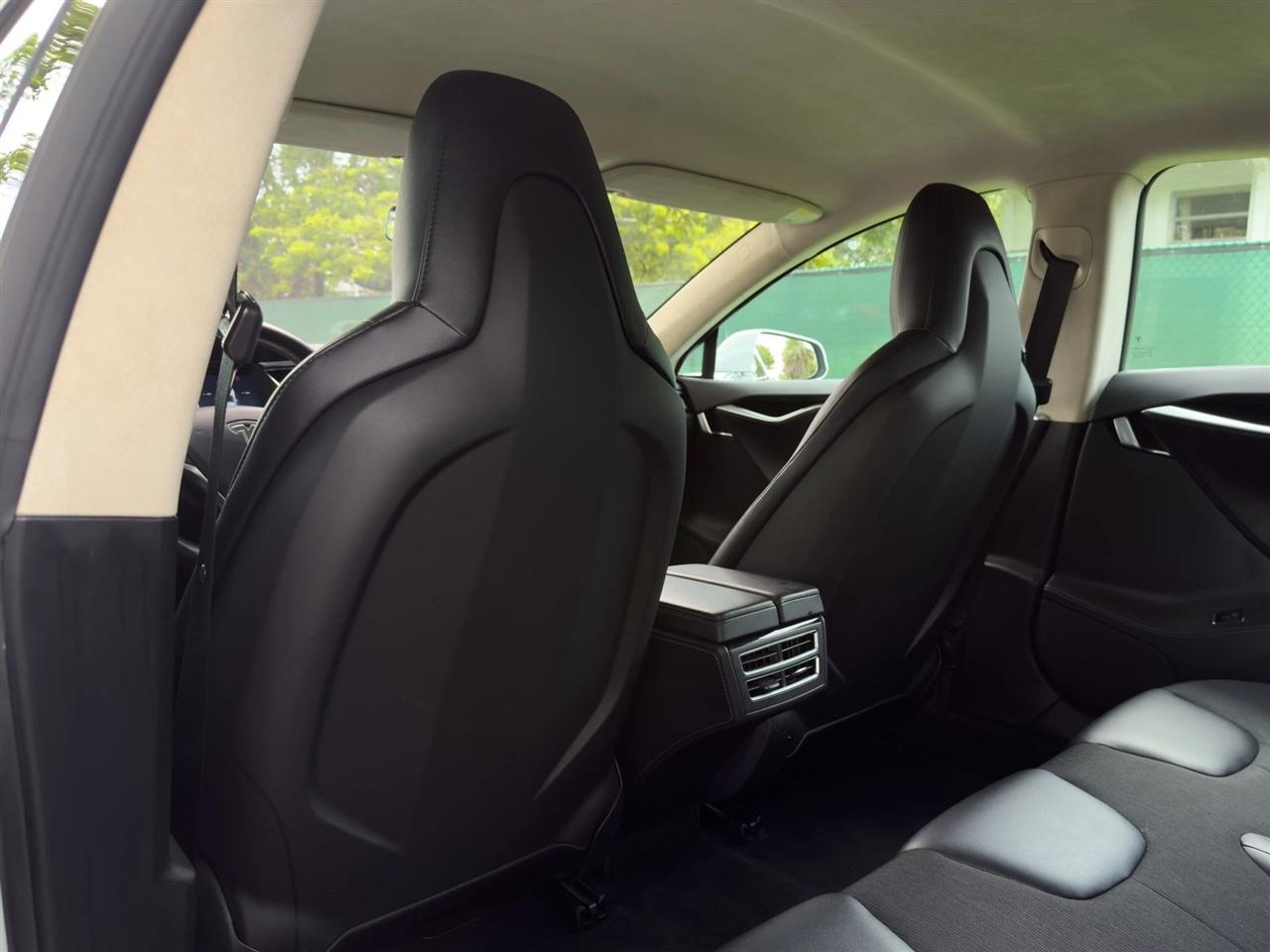 Tesla Model S  2016
