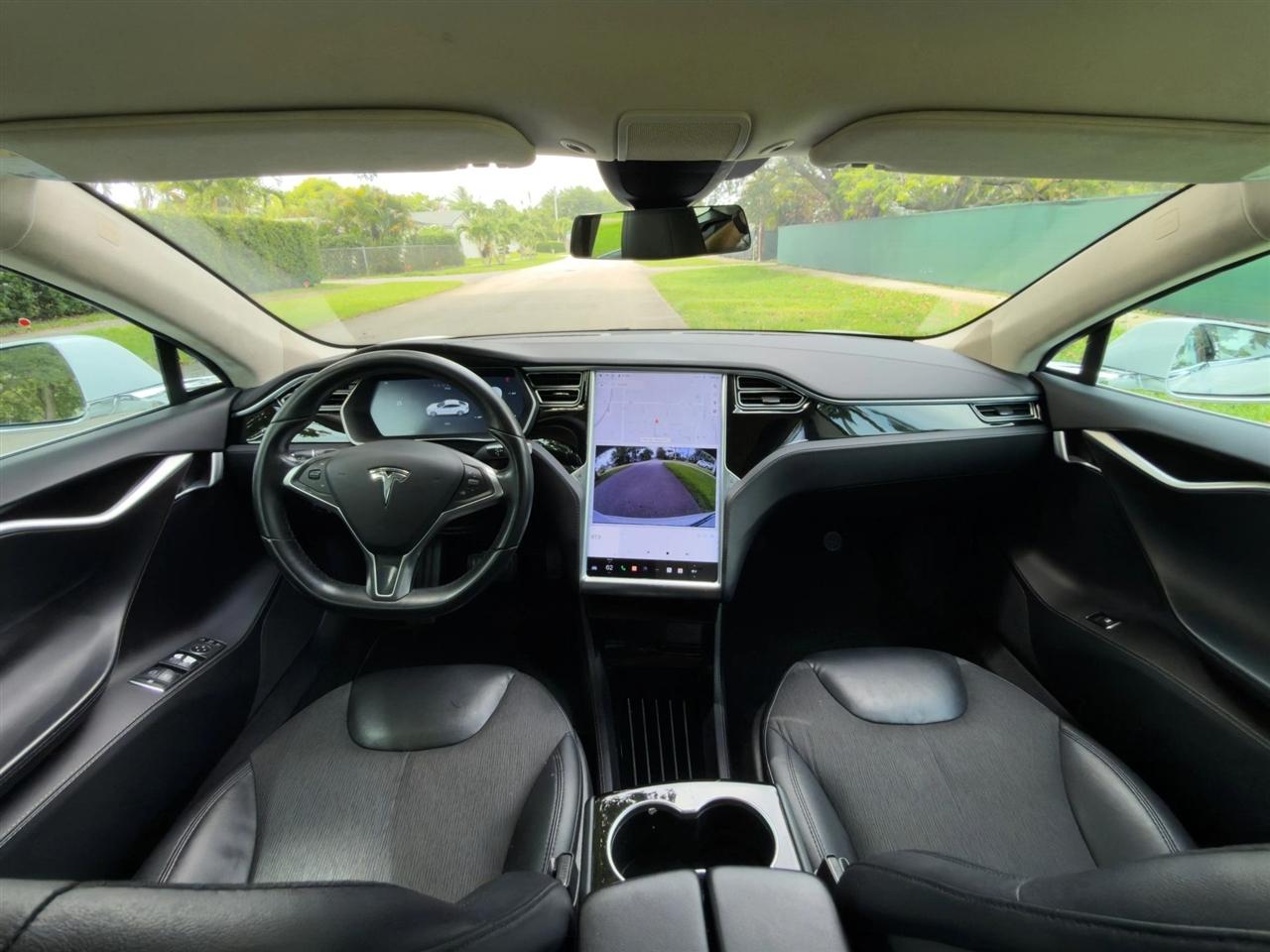Tesla Model S  2016