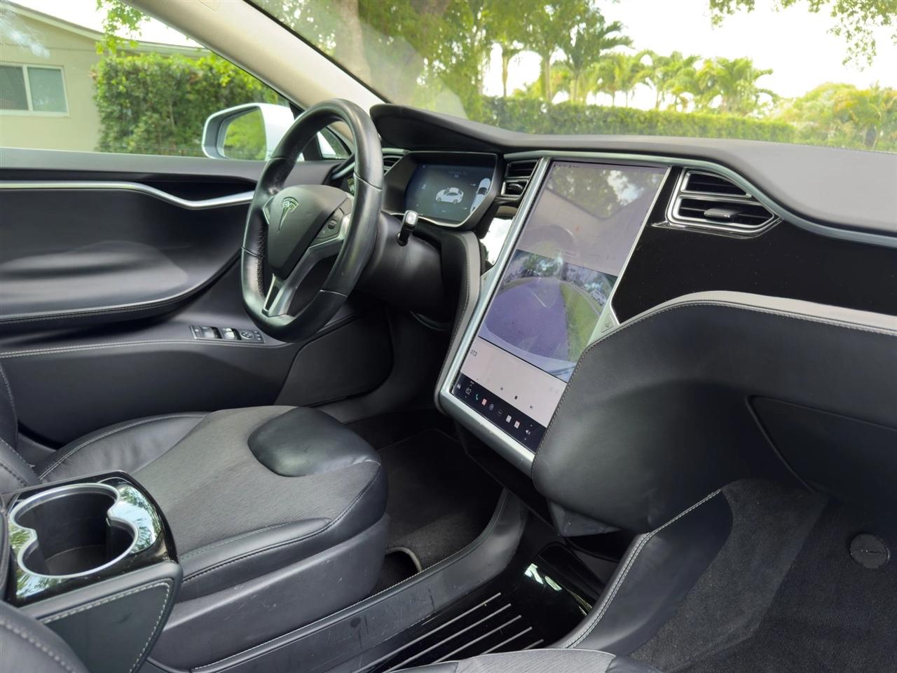 Tesla Model S  2016