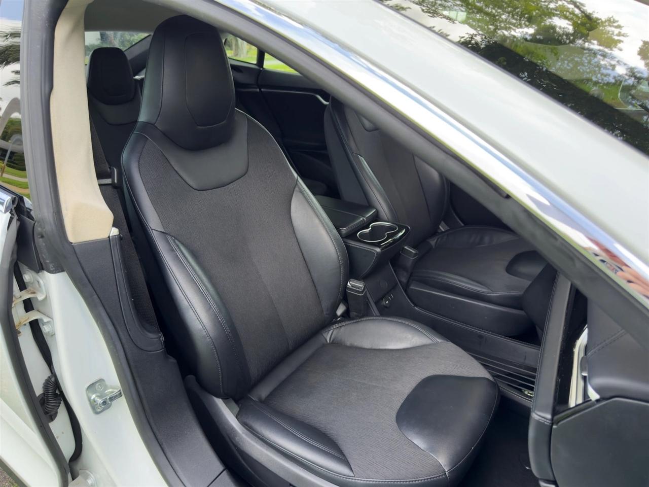 Tesla Model S  2016