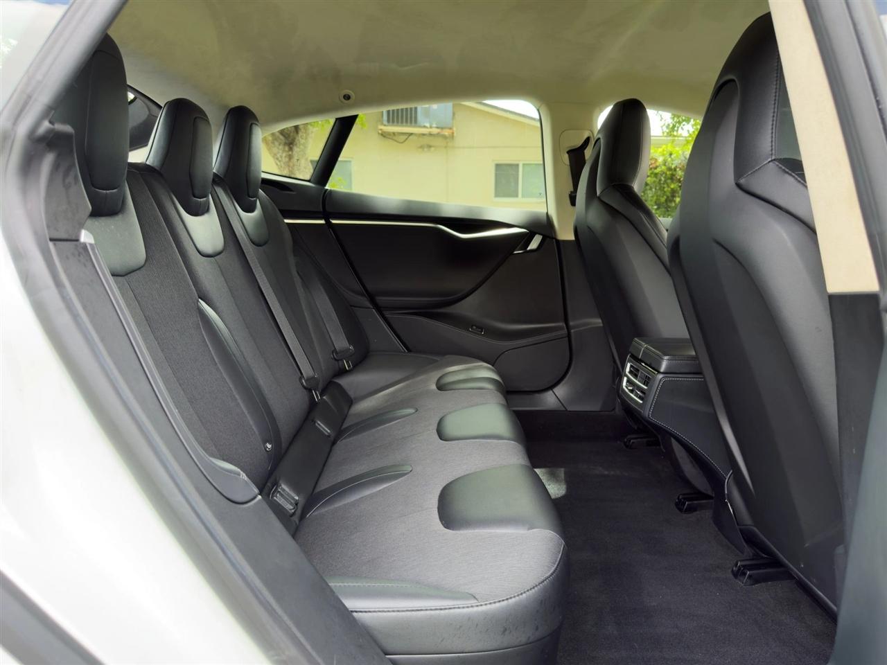 Tesla Model S  2016