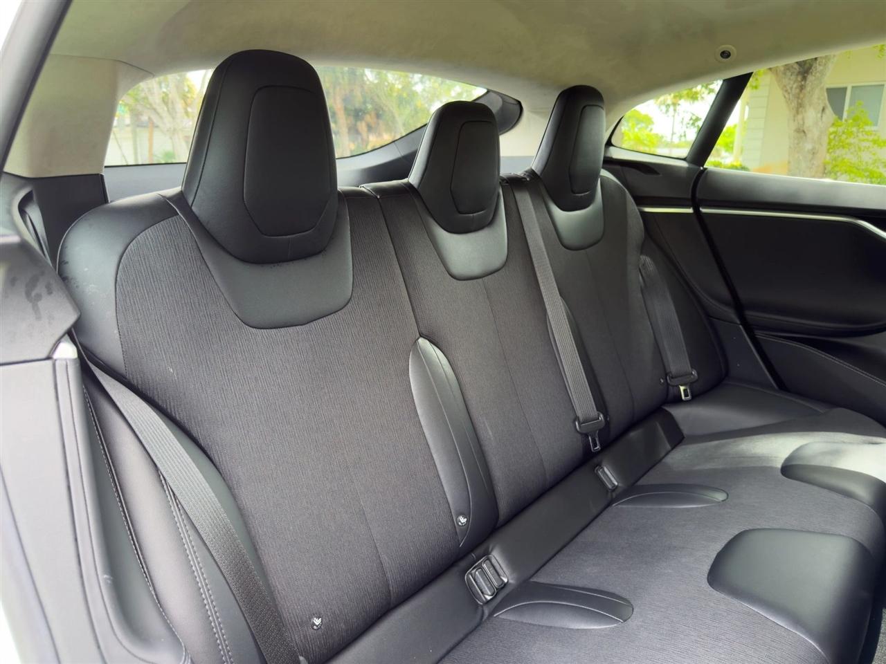 Tesla Model S  2016