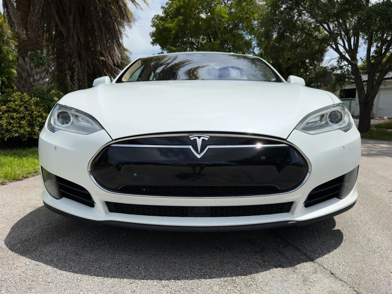 Tesla Model S  2016