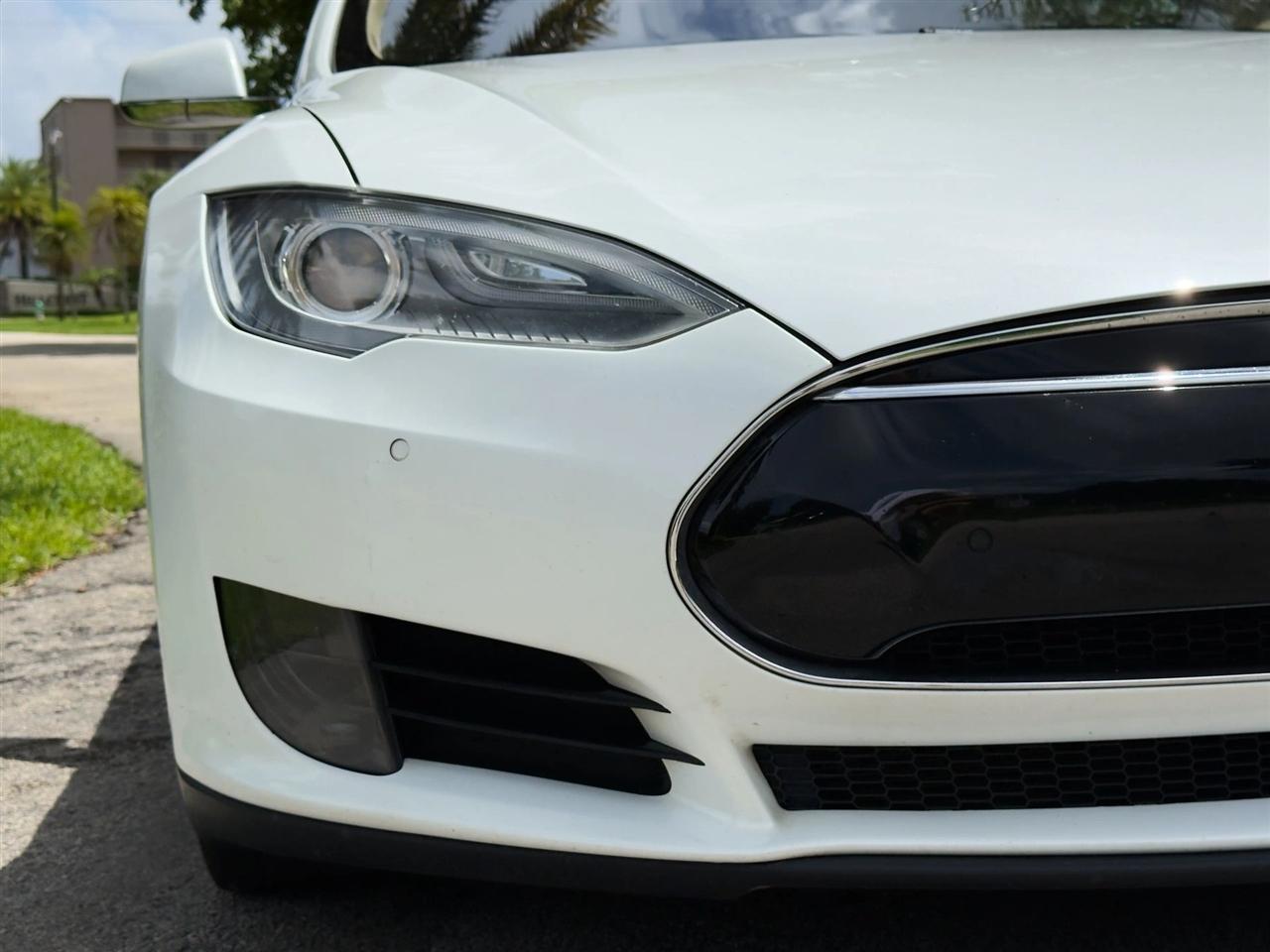 Tesla Model S  2016