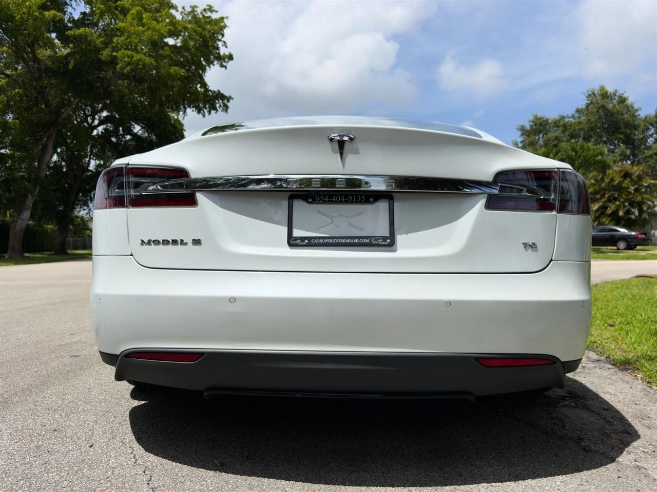 Tesla Model S  2016