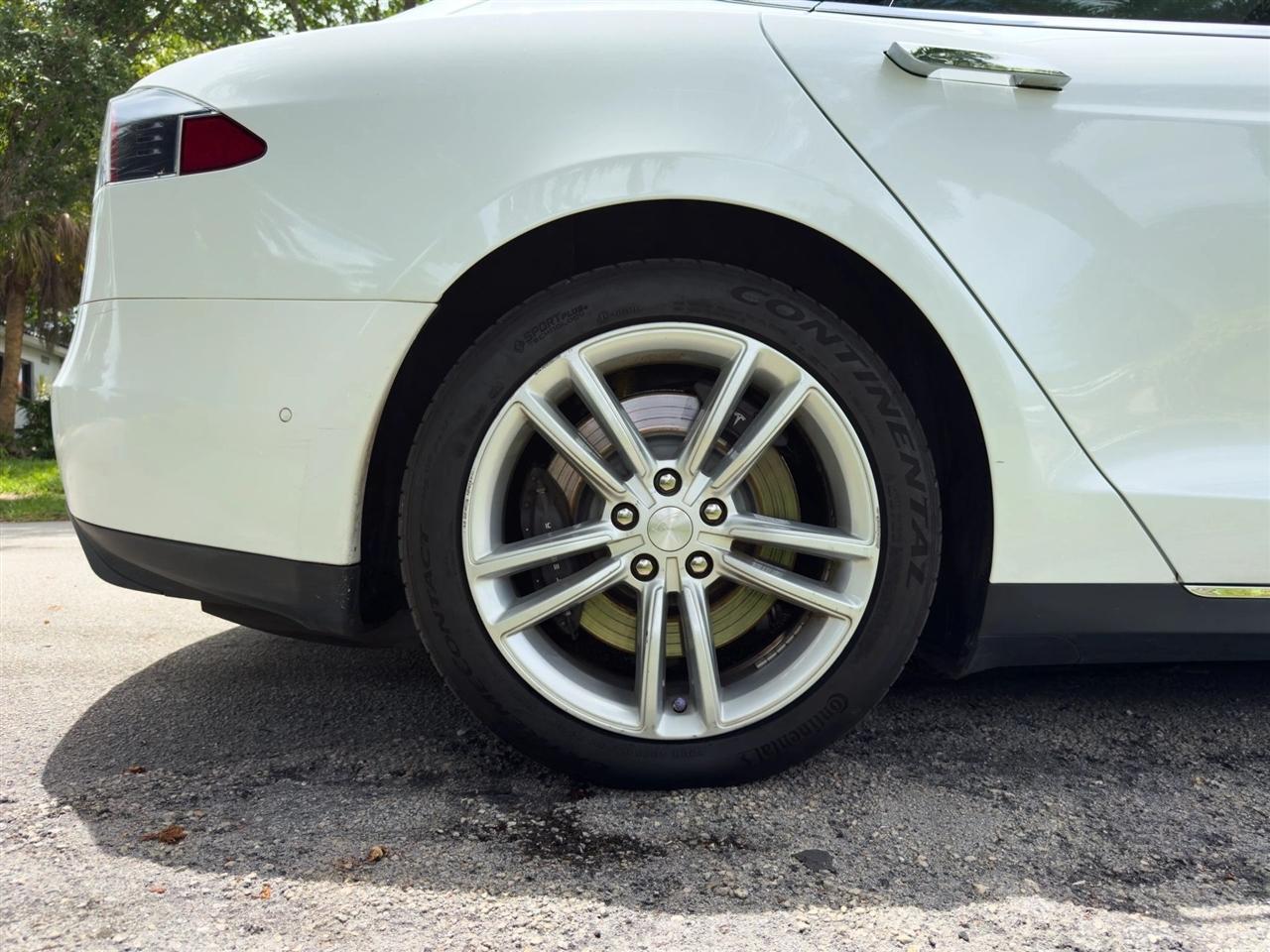 Tesla Model S  2016