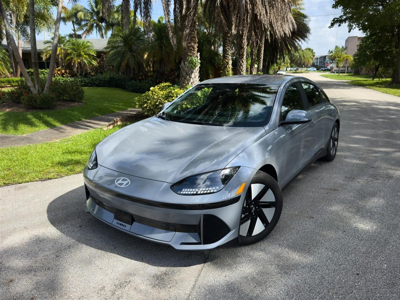 Hyundai Ioniq 6  2024