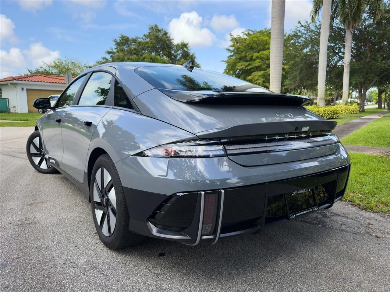 Hyundai Ioniq 6  2024