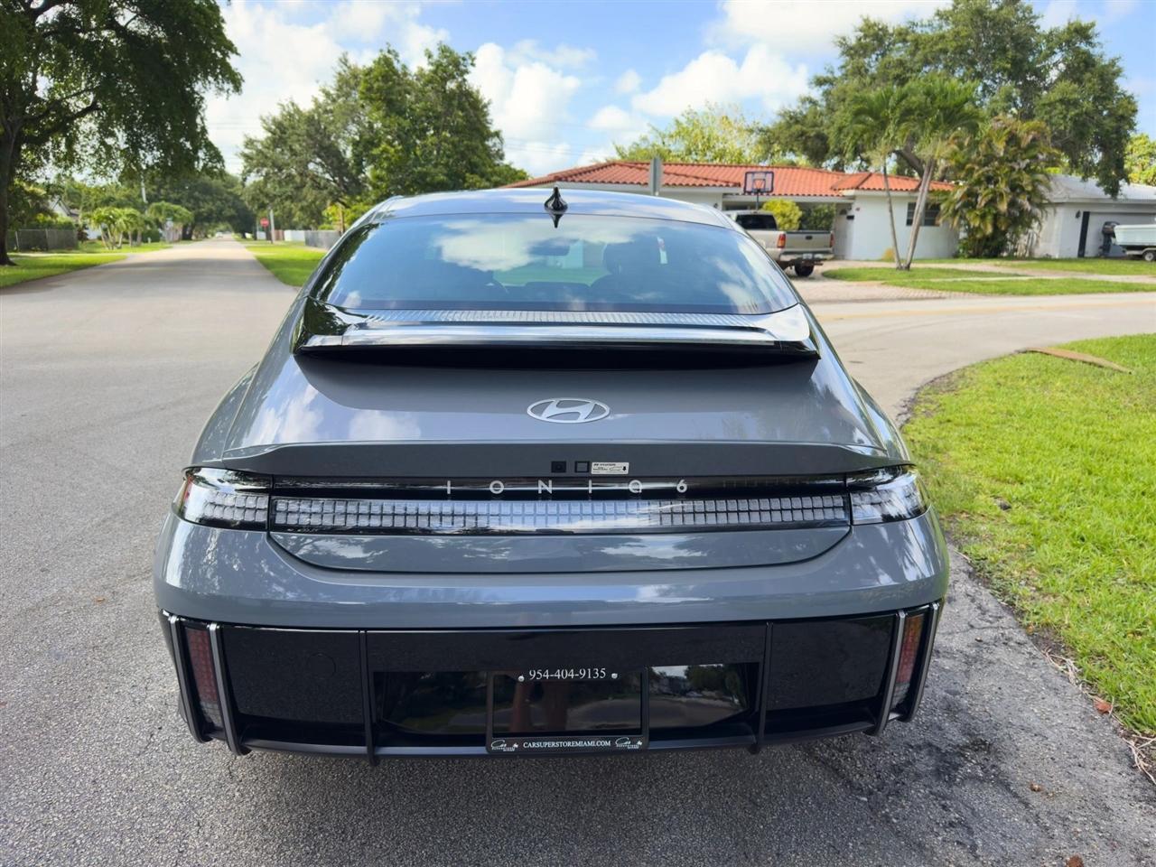Hyundai Ioniq 6  2024