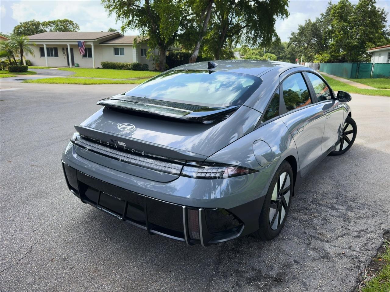 Hyundai Ioniq 6  2024