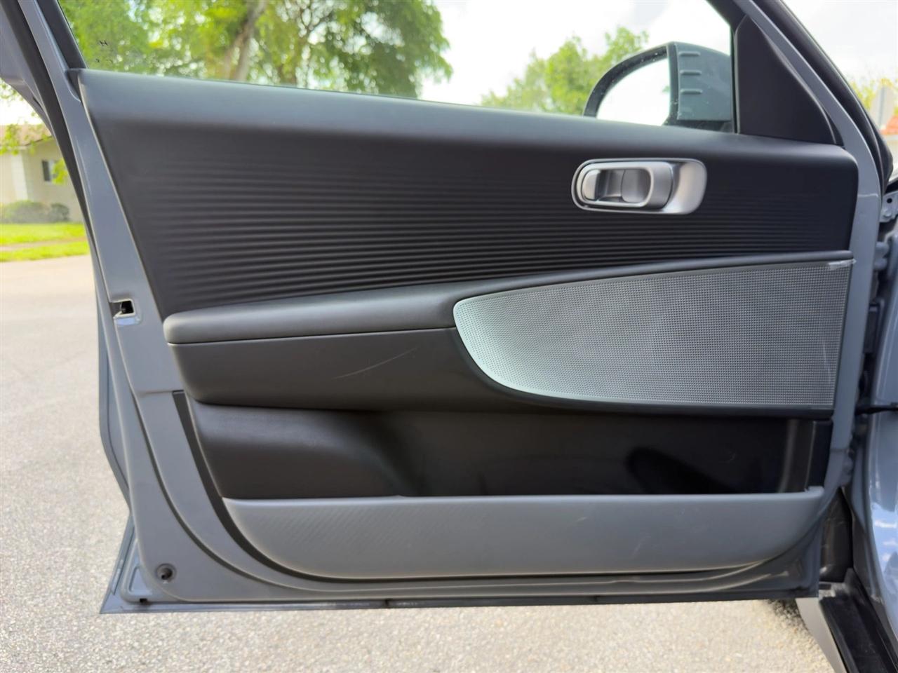 Hyundai Ioniq 6  2024