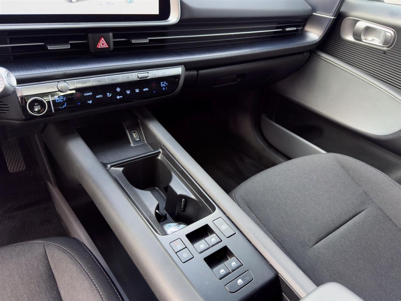 Hyundai Ioniq 6  2024