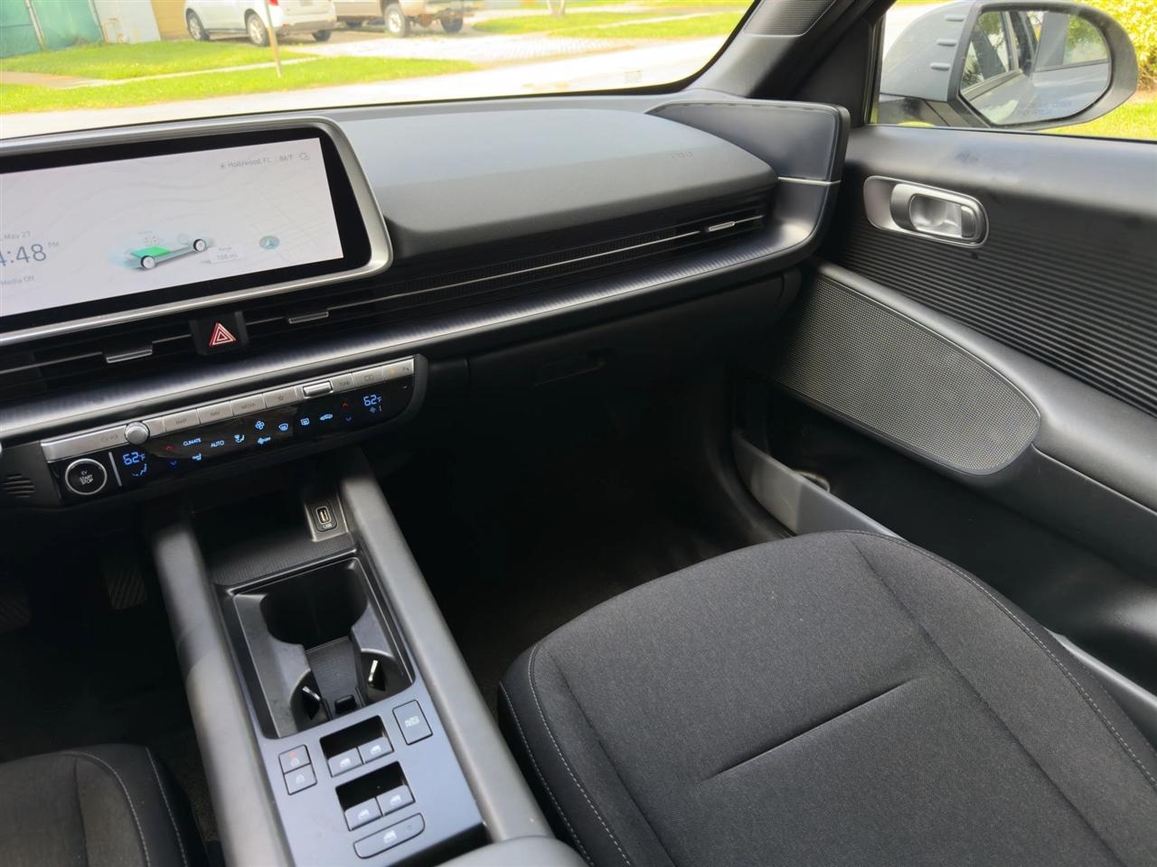 Hyundai Ioniq 6  2024